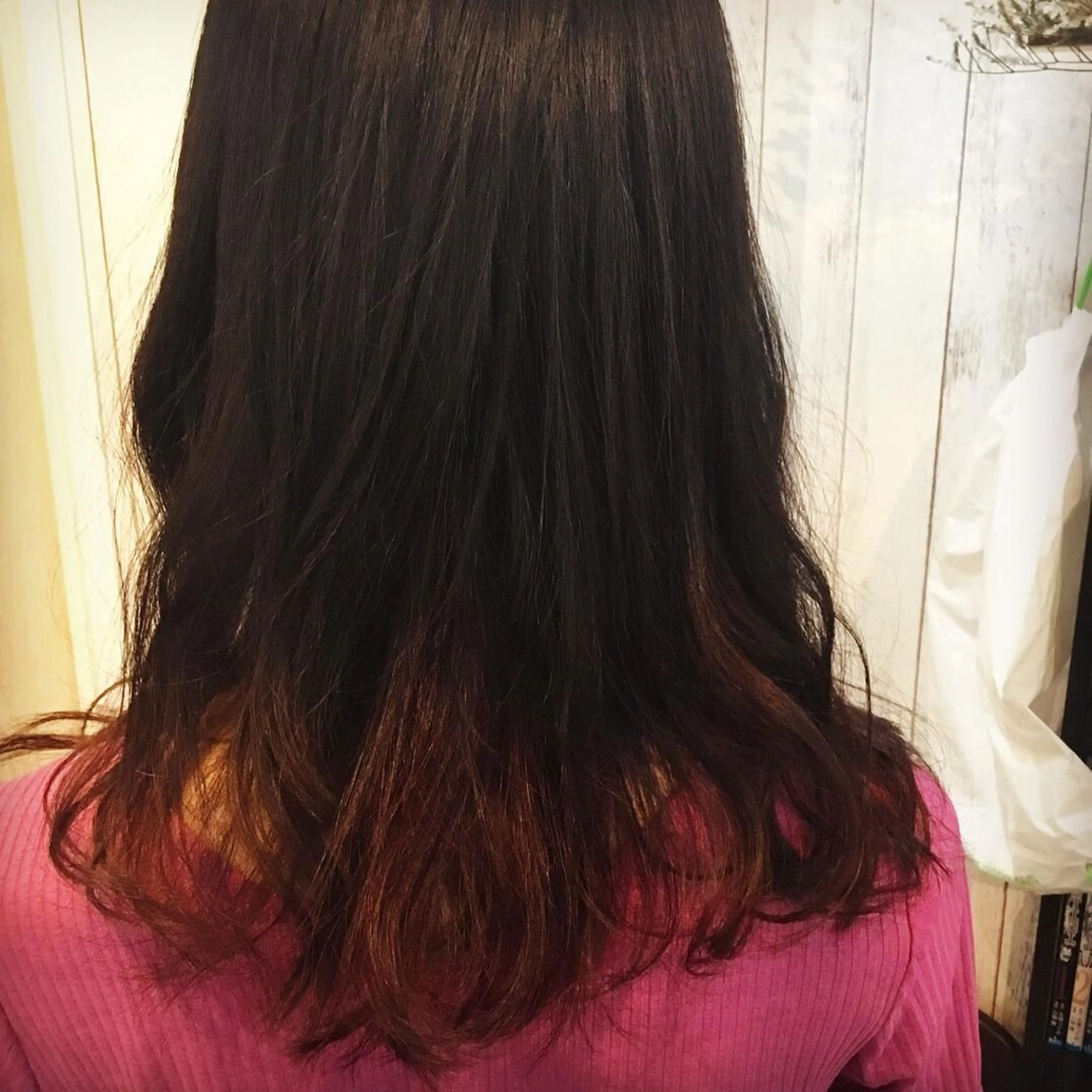 セミロング カラー embrace エンブレイスのヘアスタイル