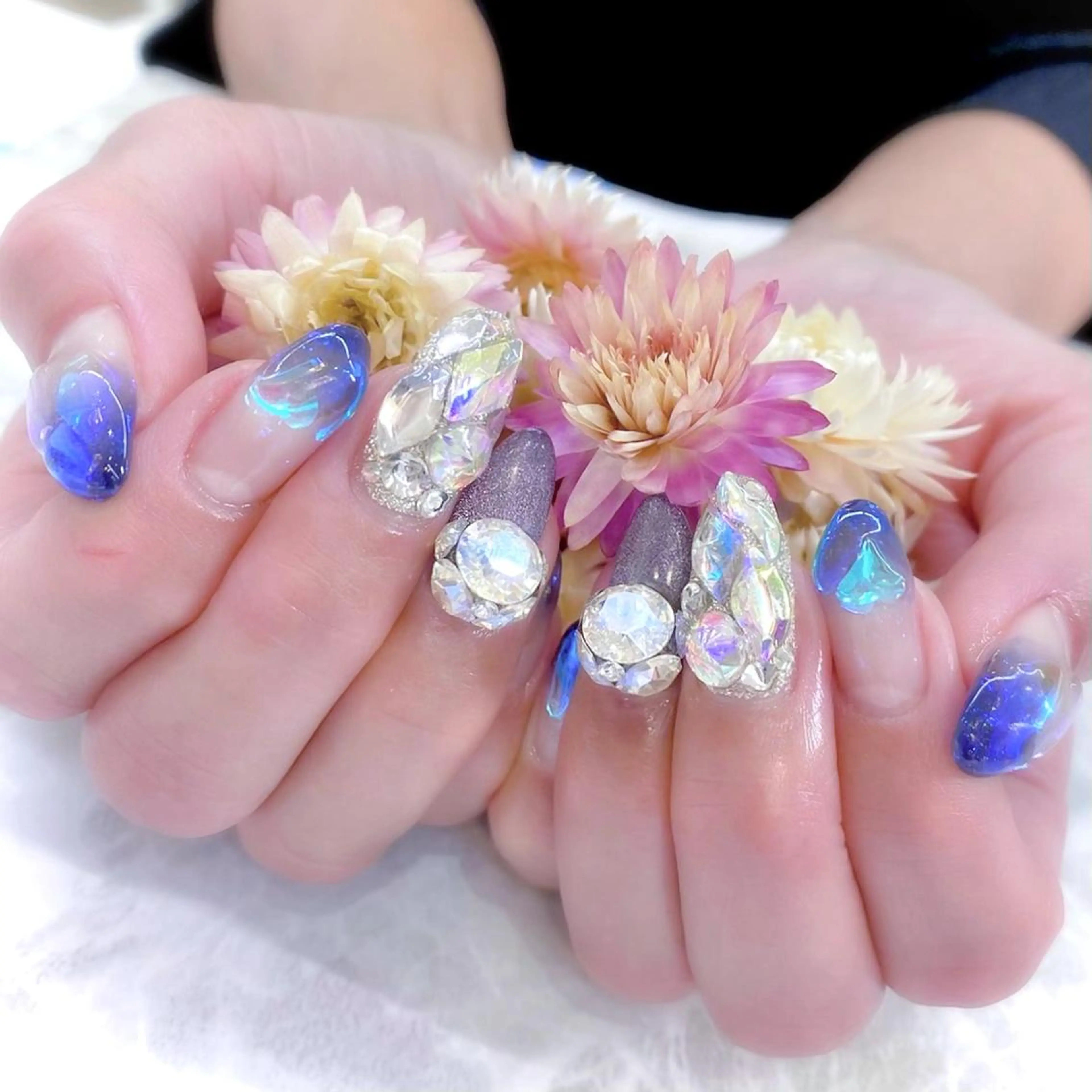 ネイル 氷ネイル・うるうるネイル 韓国ネイル ワンホンネイル Vogusty's Nail 鶴見店のネイルデザイン