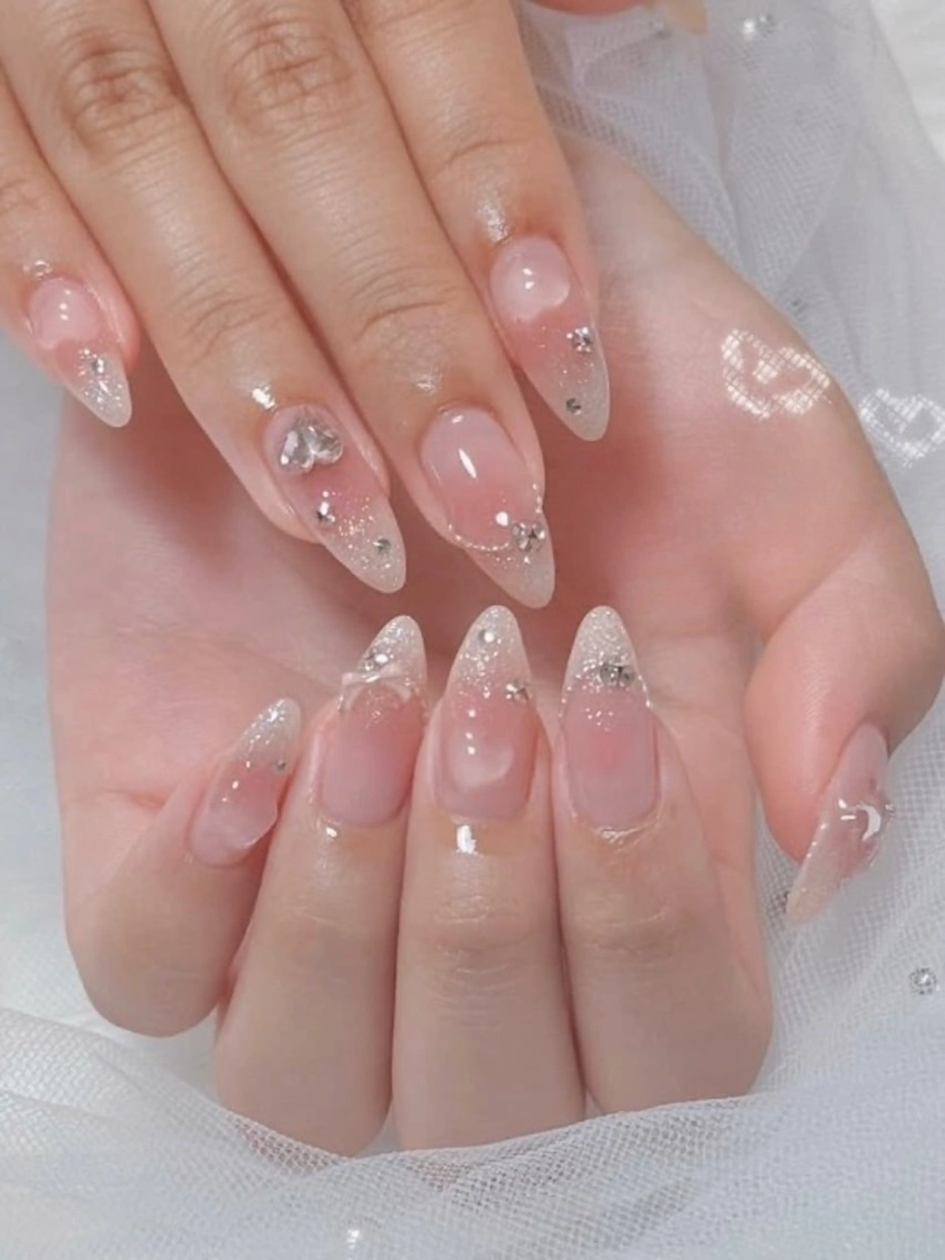 カラー グラデーションカラー ピンクカラー ハンドネイル AIN Nailのネイルデザイン
