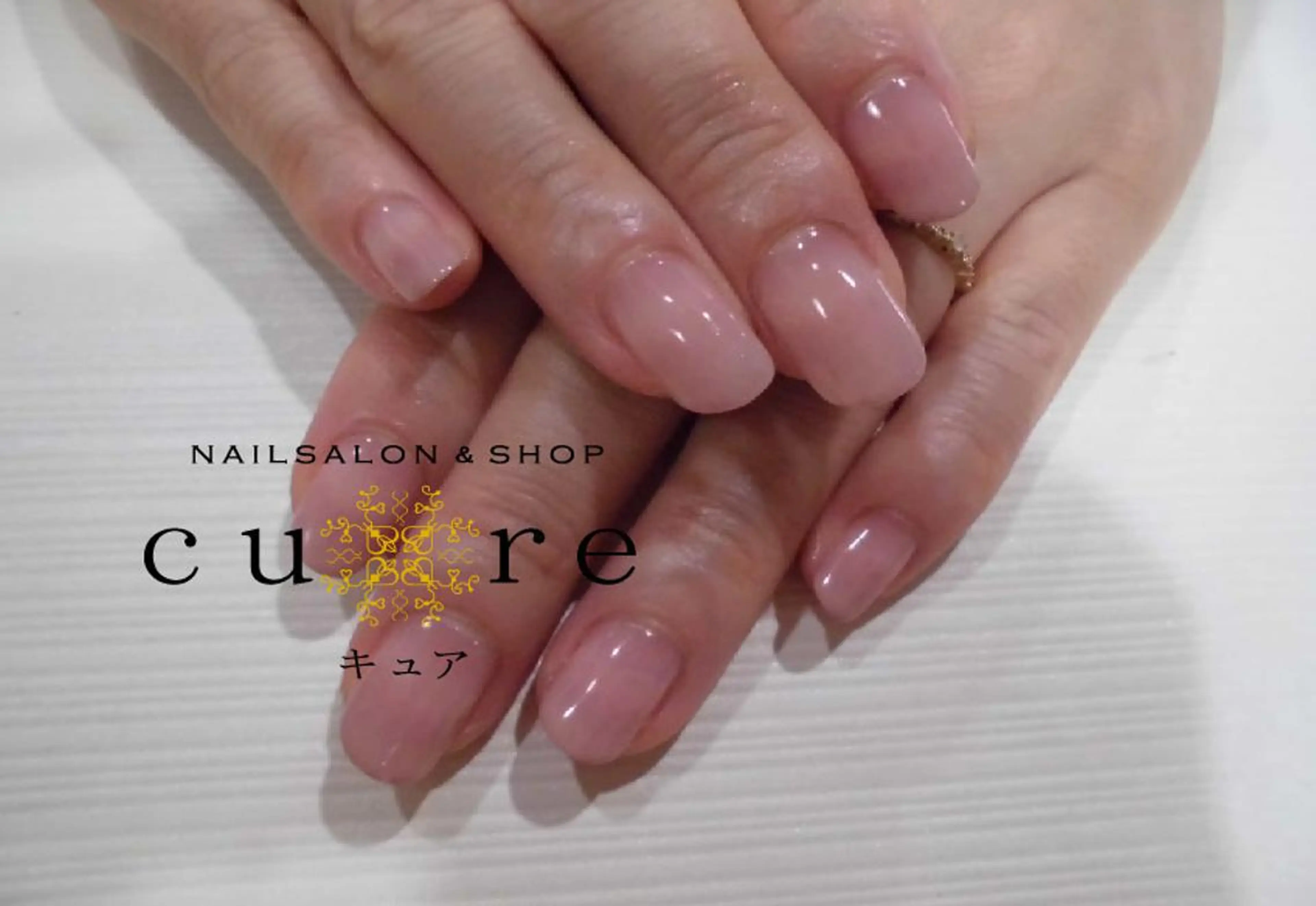 ミディアム ネイル ハンドネイル ネイルサロン Cureのネイルデザイン