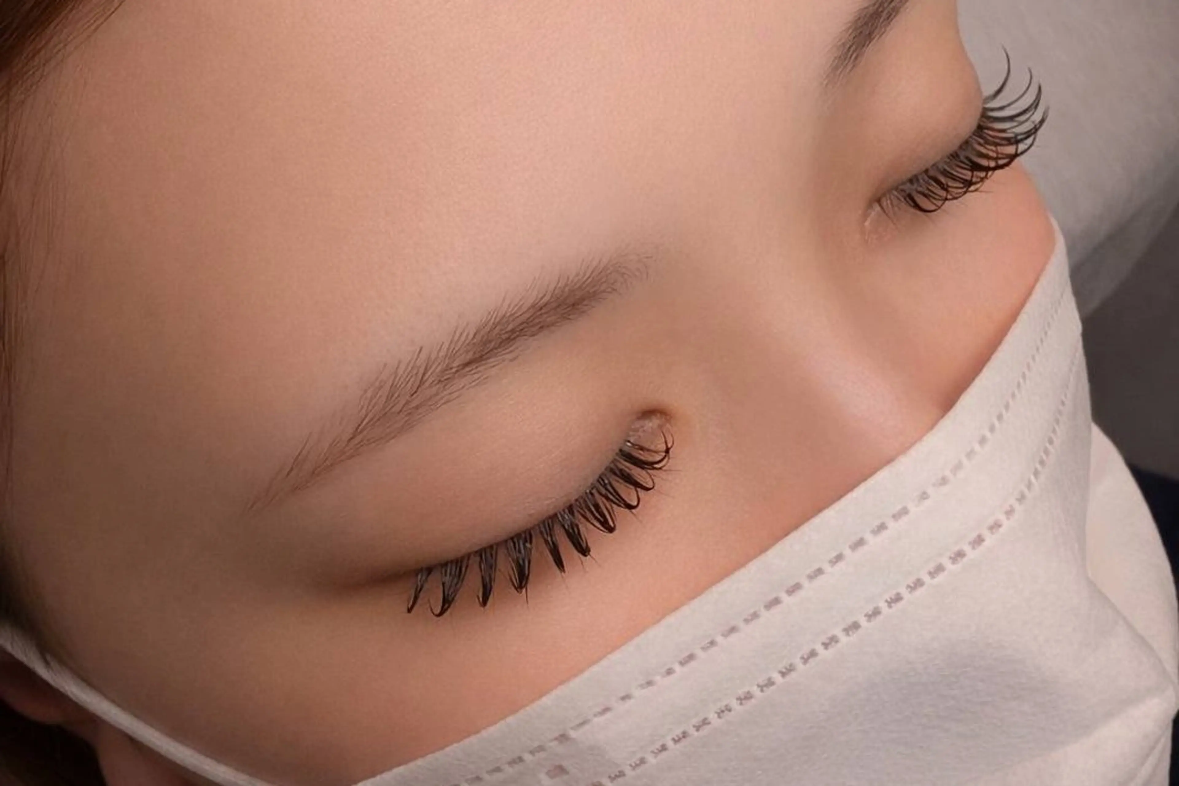 フラットラッシュまつ毛エクステセーブル140本迄の写真