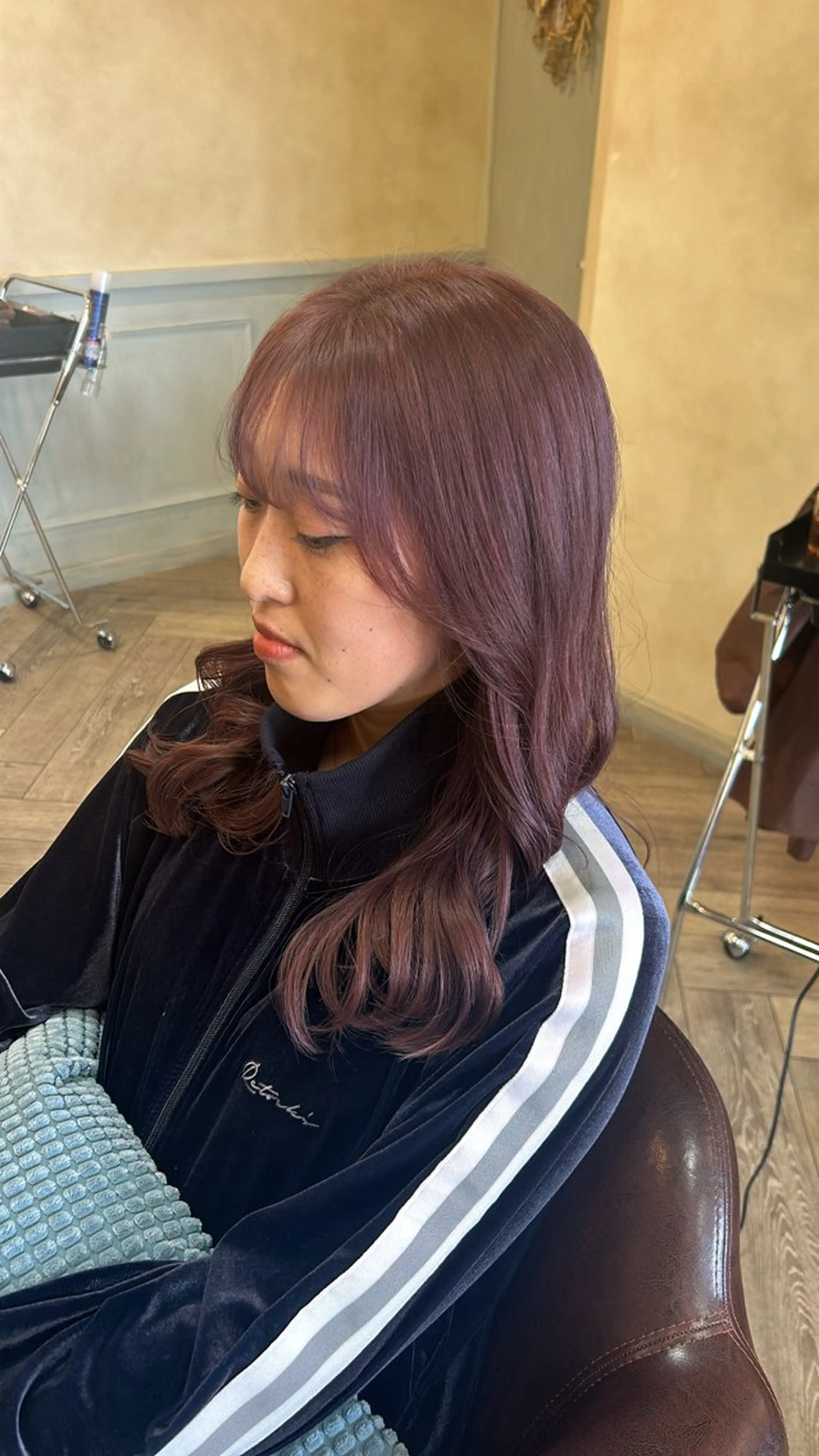 ロング カラー カット ヘアカラー トリートメント アオバ / ハイトーンカラーのヘアスタイル