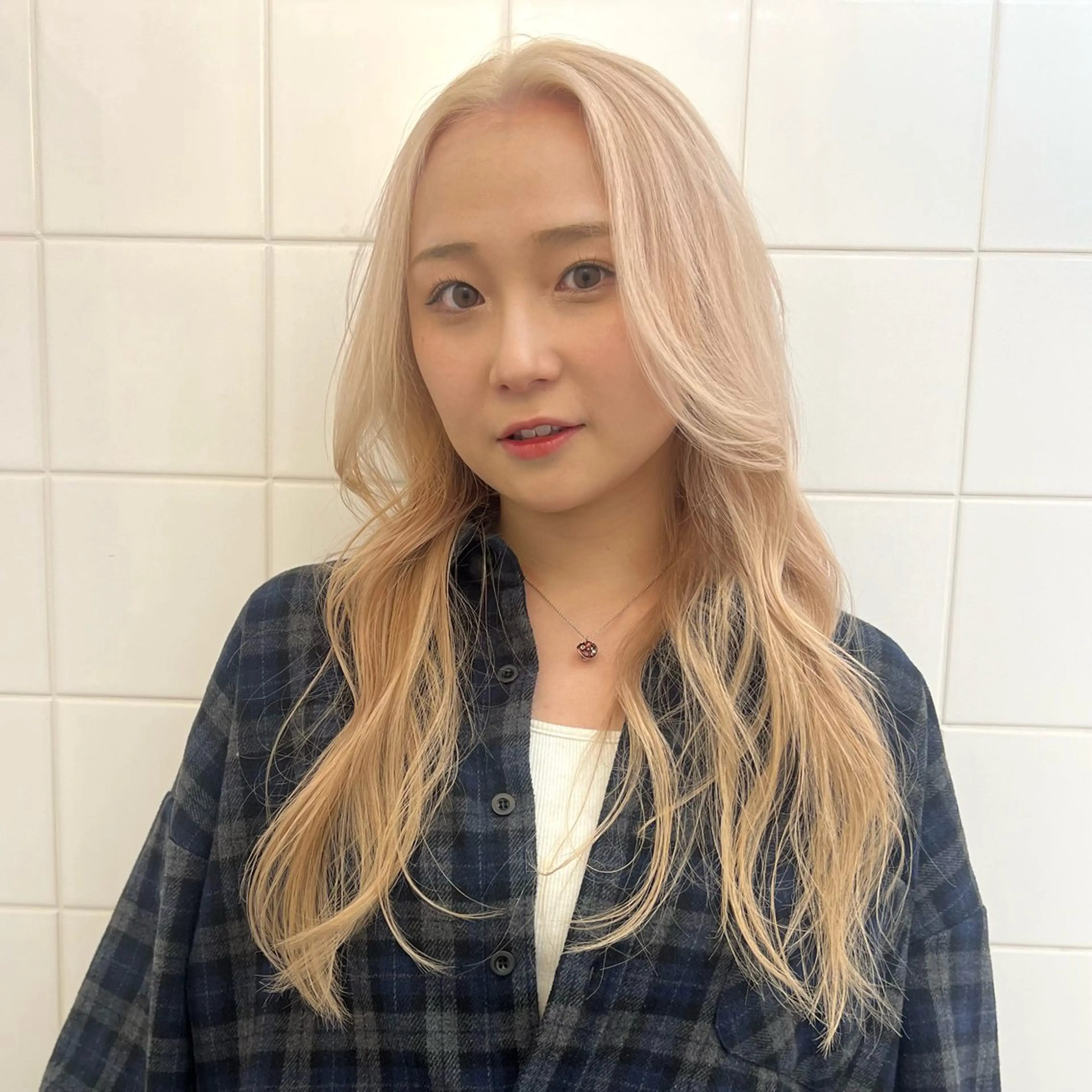 セミロング カラー 🧨ブリーチー×ボブ レイヤー💎じゅえるのヘアスタイル