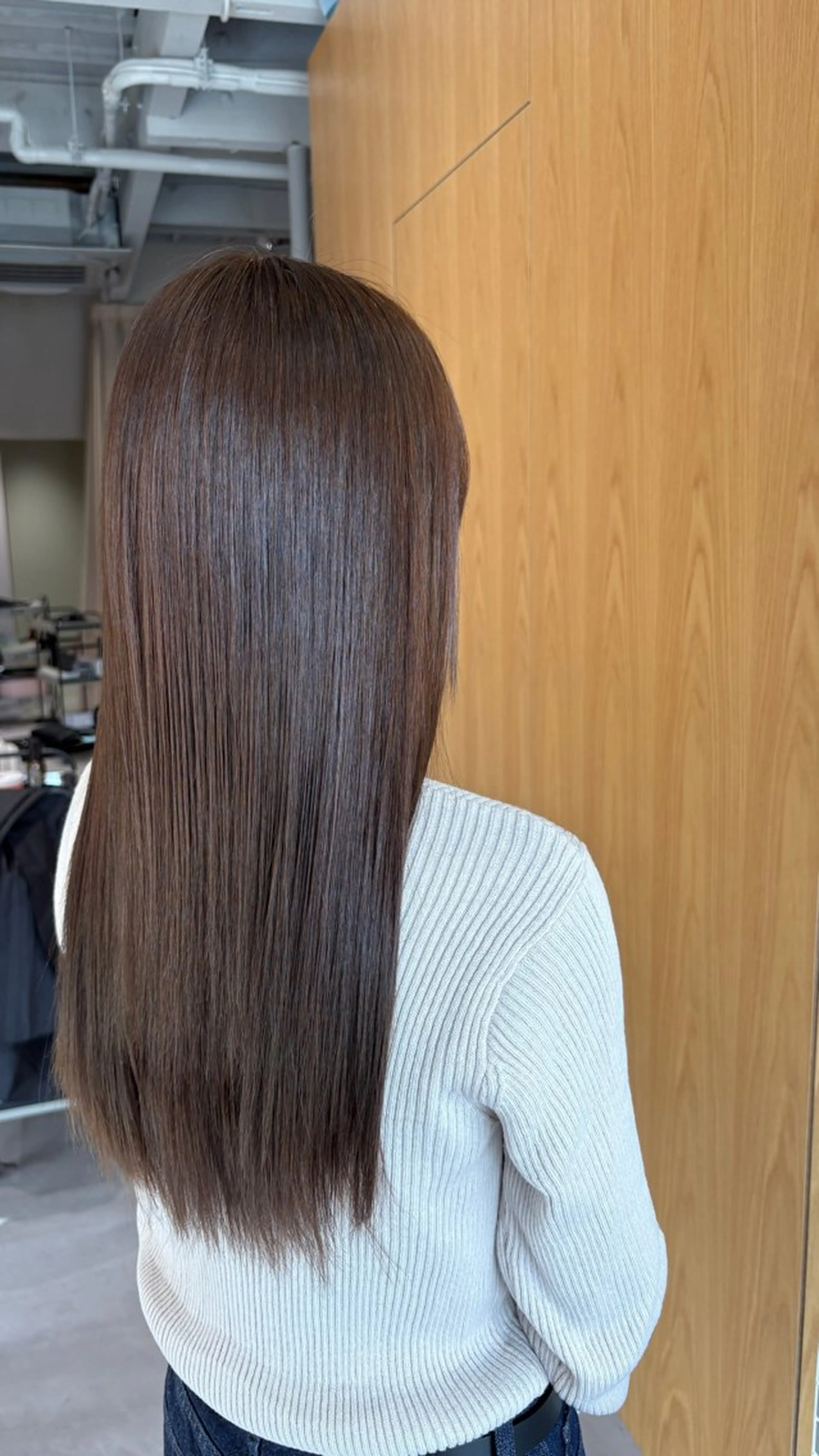 ロング ヘアカラー 井山 葵のヘアスタイル