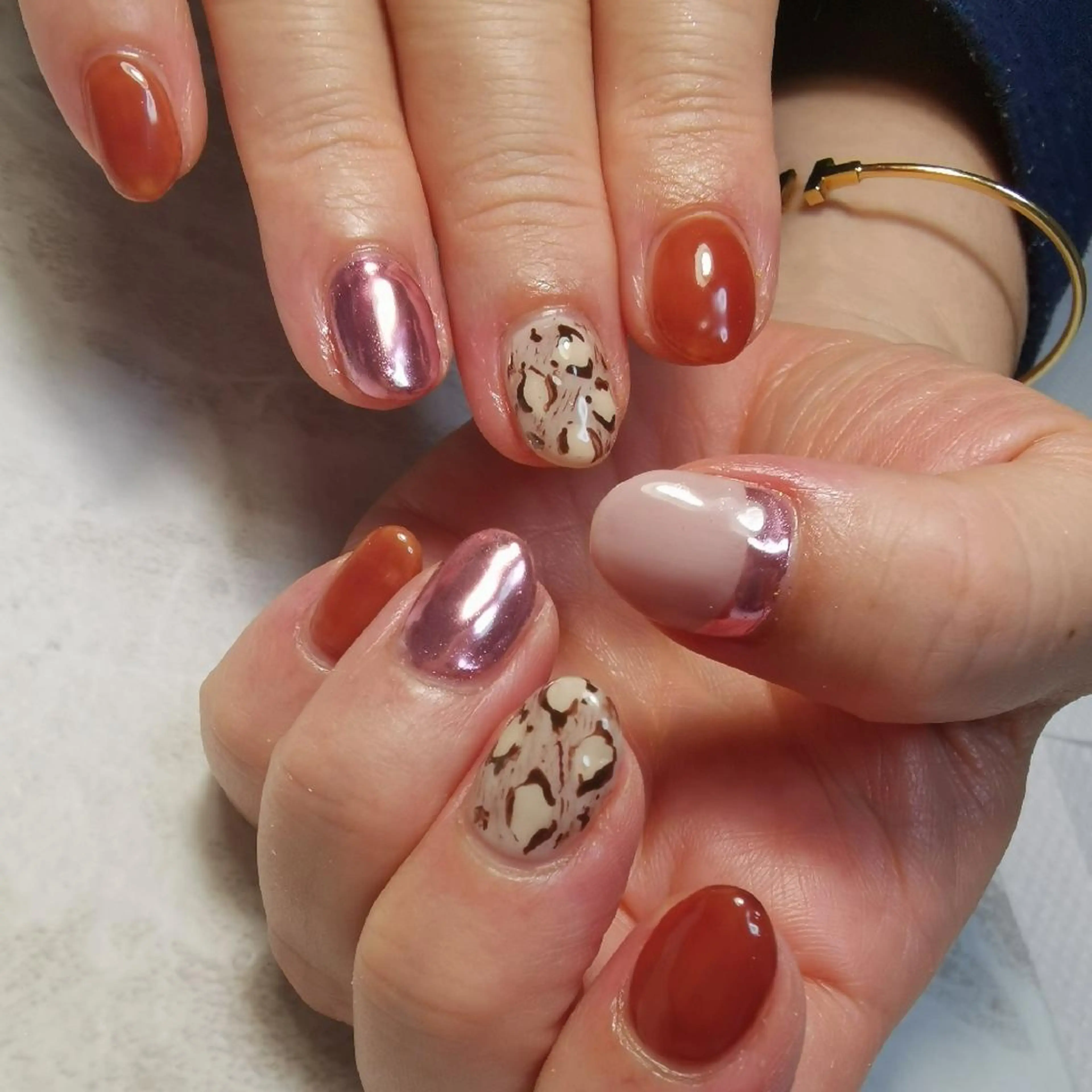 ネイル アニマル柄 フレンチネイル ミラーネイル ハンドネイル reve あやののネイルデザイン