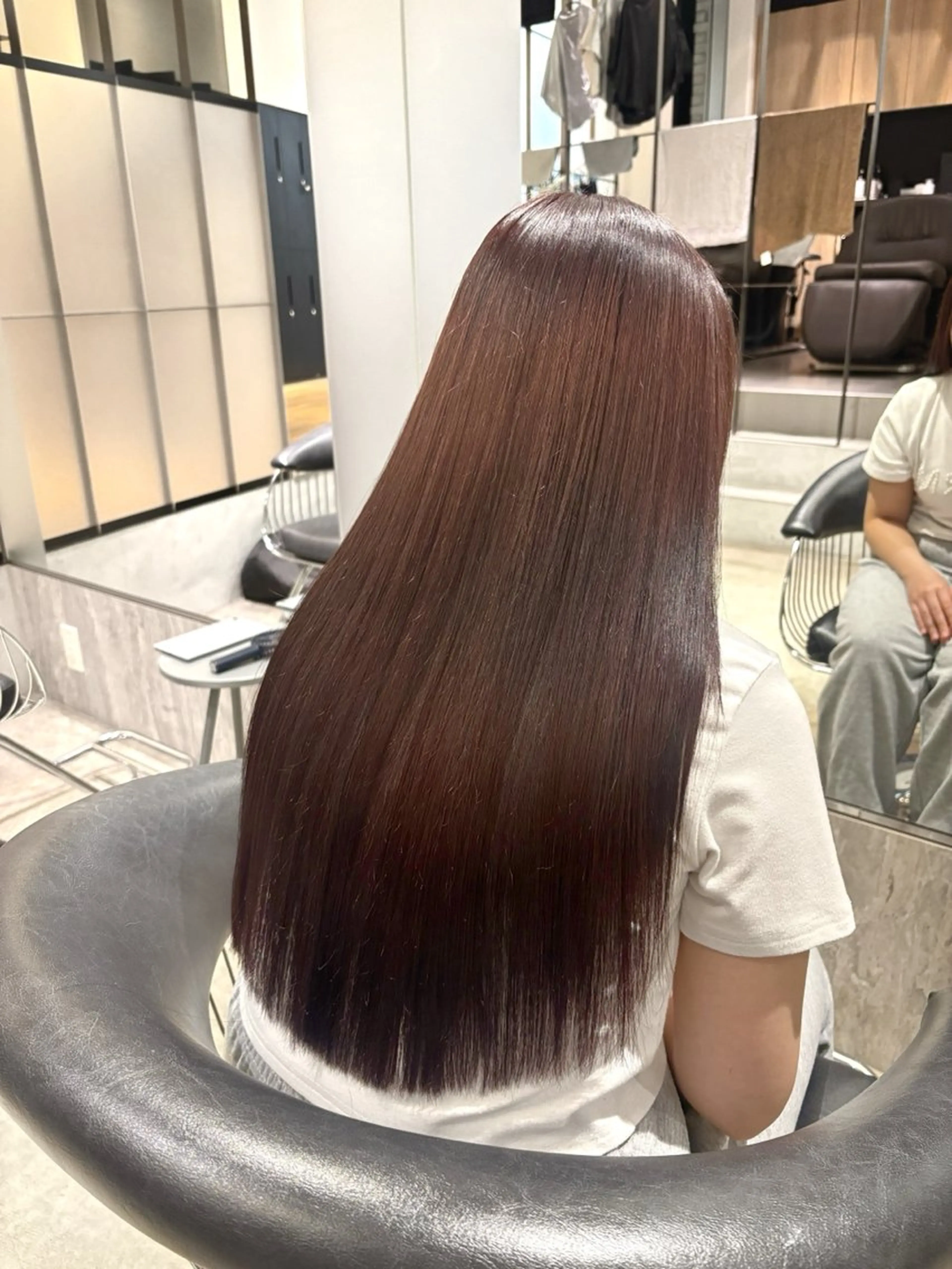 ロング ピンクブラウン カット みう/メンズ レイヤー 顔周りのヘアスタイル