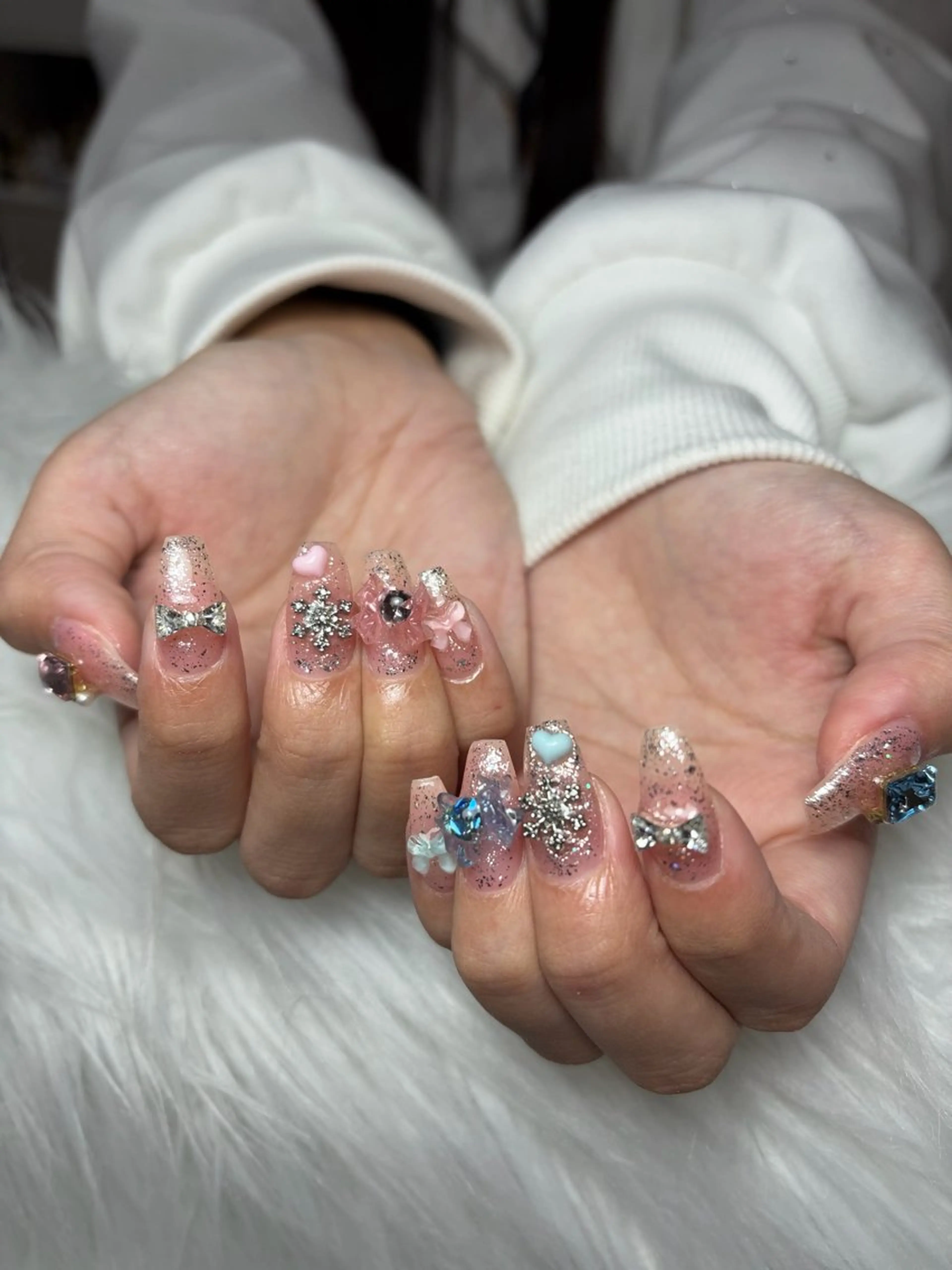ネイル アートネイル 長さ出し ジェルネイル マグネットネイル ニュアンスネイル ハンドネイル Cloudy Chan Nailのネイルデザイン