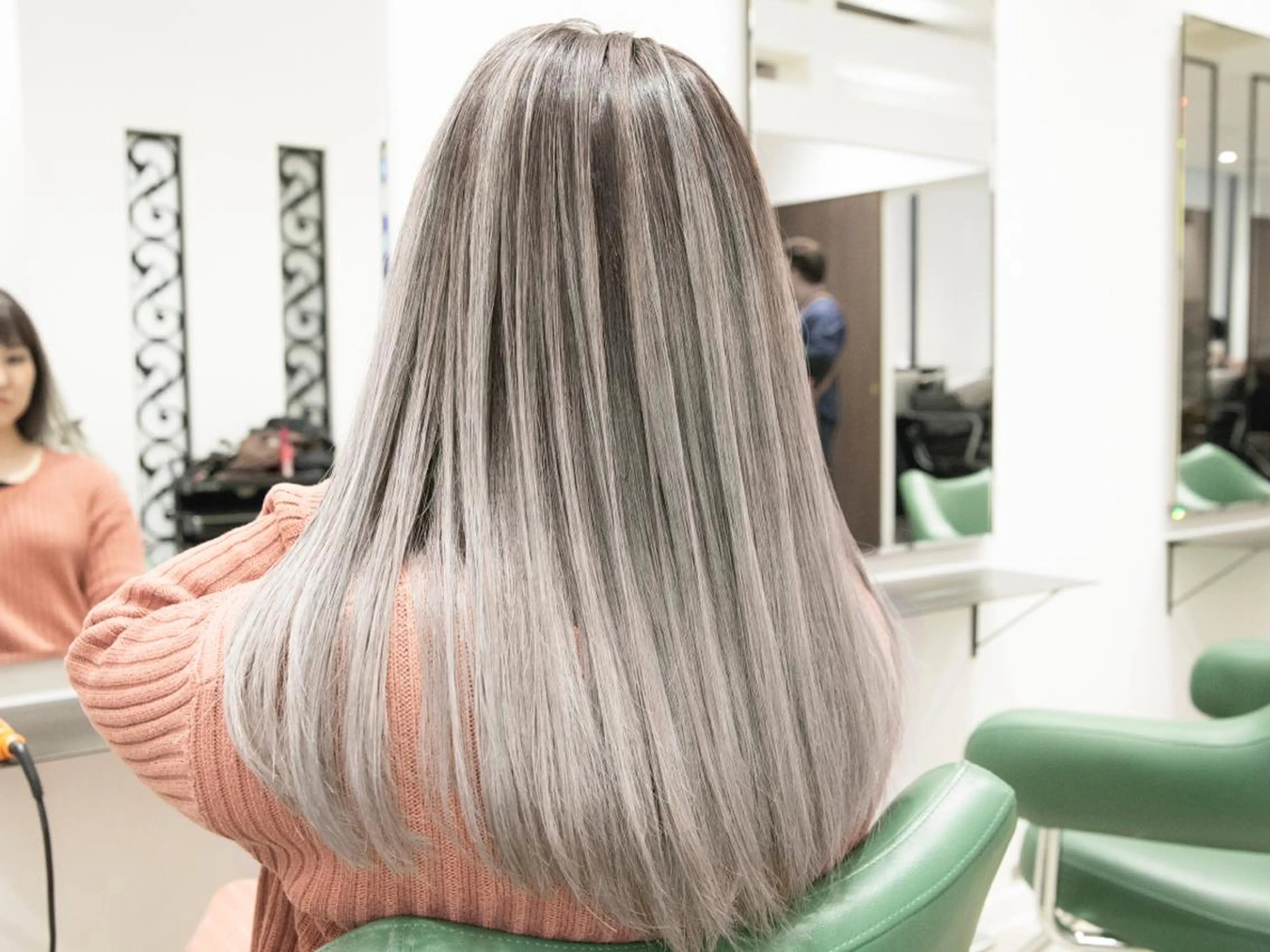 ロング カラー ヘアカラー Re:ta Hair 飯田淳平のヘアスタイル