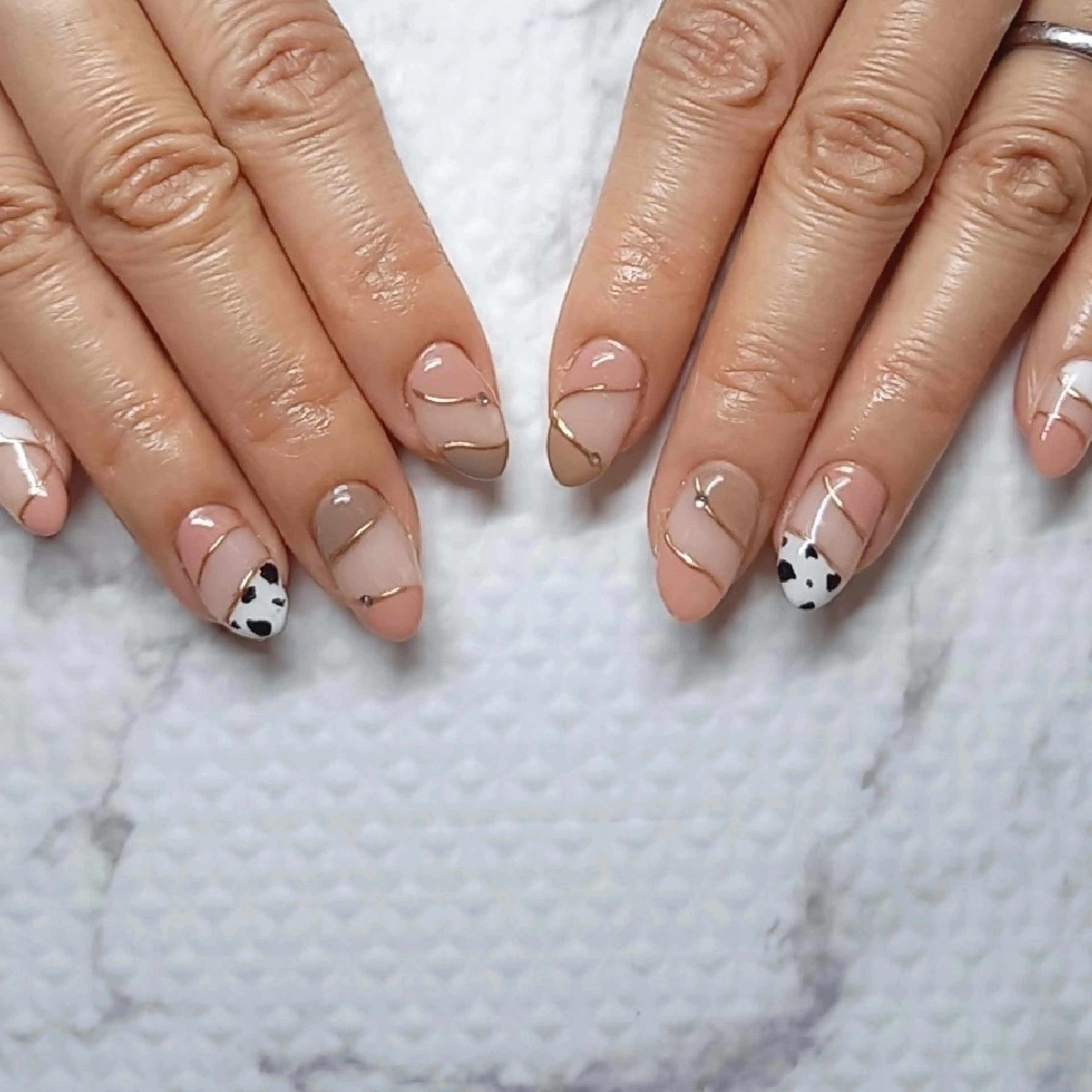 ネイル アニマル柄 べっ甲ネイル フットネイル グリーン オフィスネイル Lily Roseスタッフ一同のマツエク・マツパデザイン