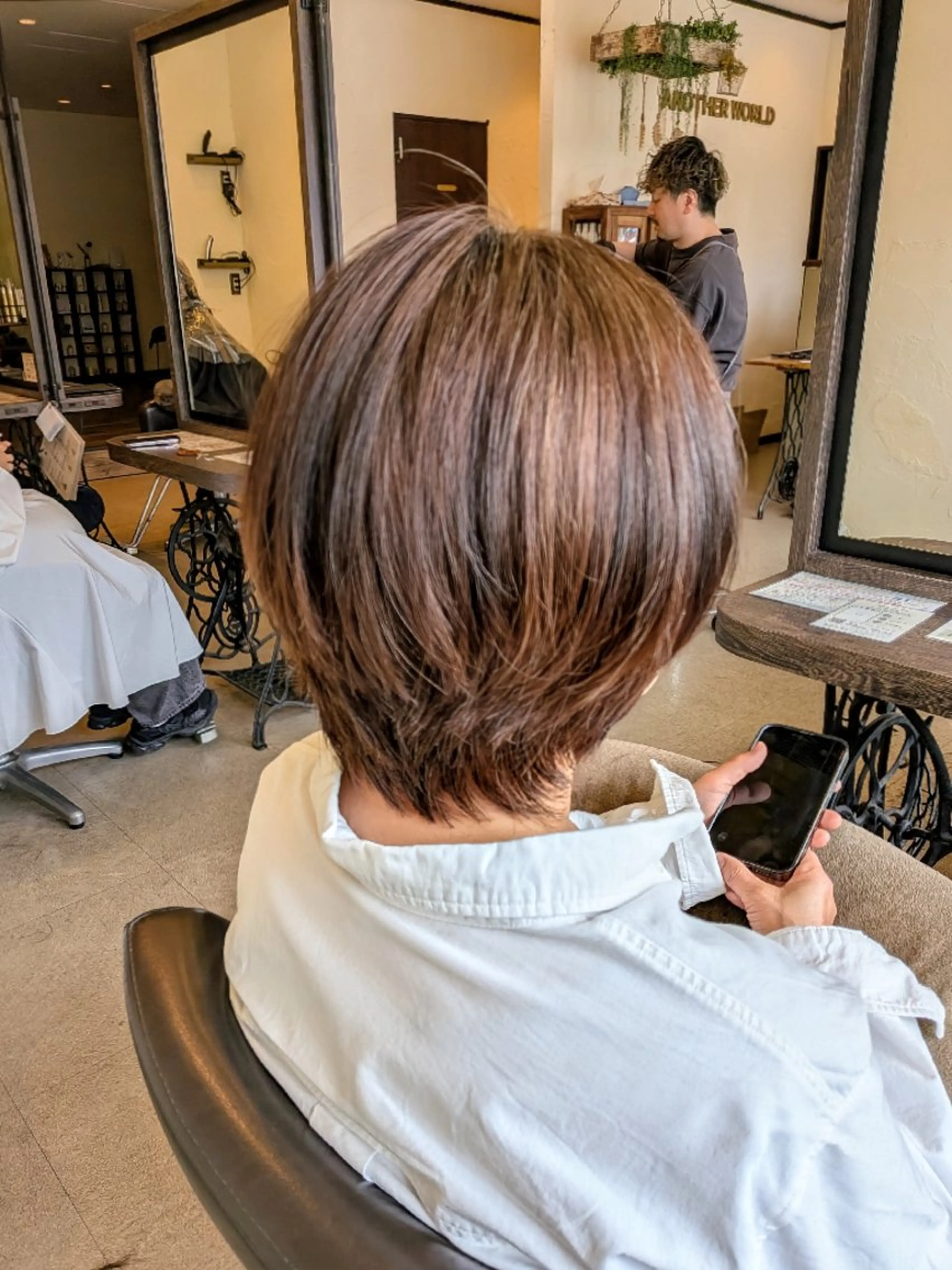 ショート くびれヘア ショートヘア カット ヘアカラー 土屋 夕貴のヘアスタイル