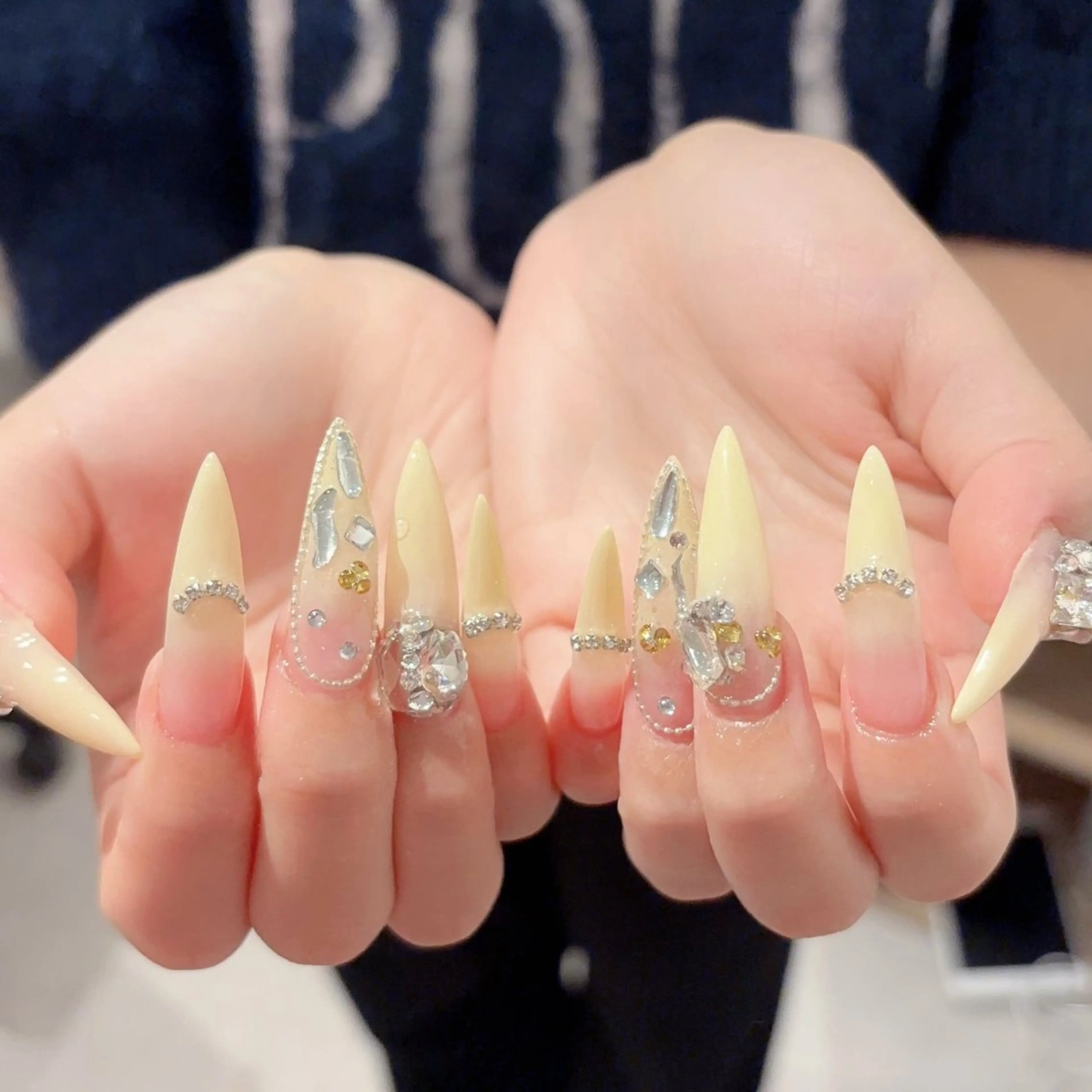 ネイル 🎀kira 長さだし💗モチ最高のネイルデザイン