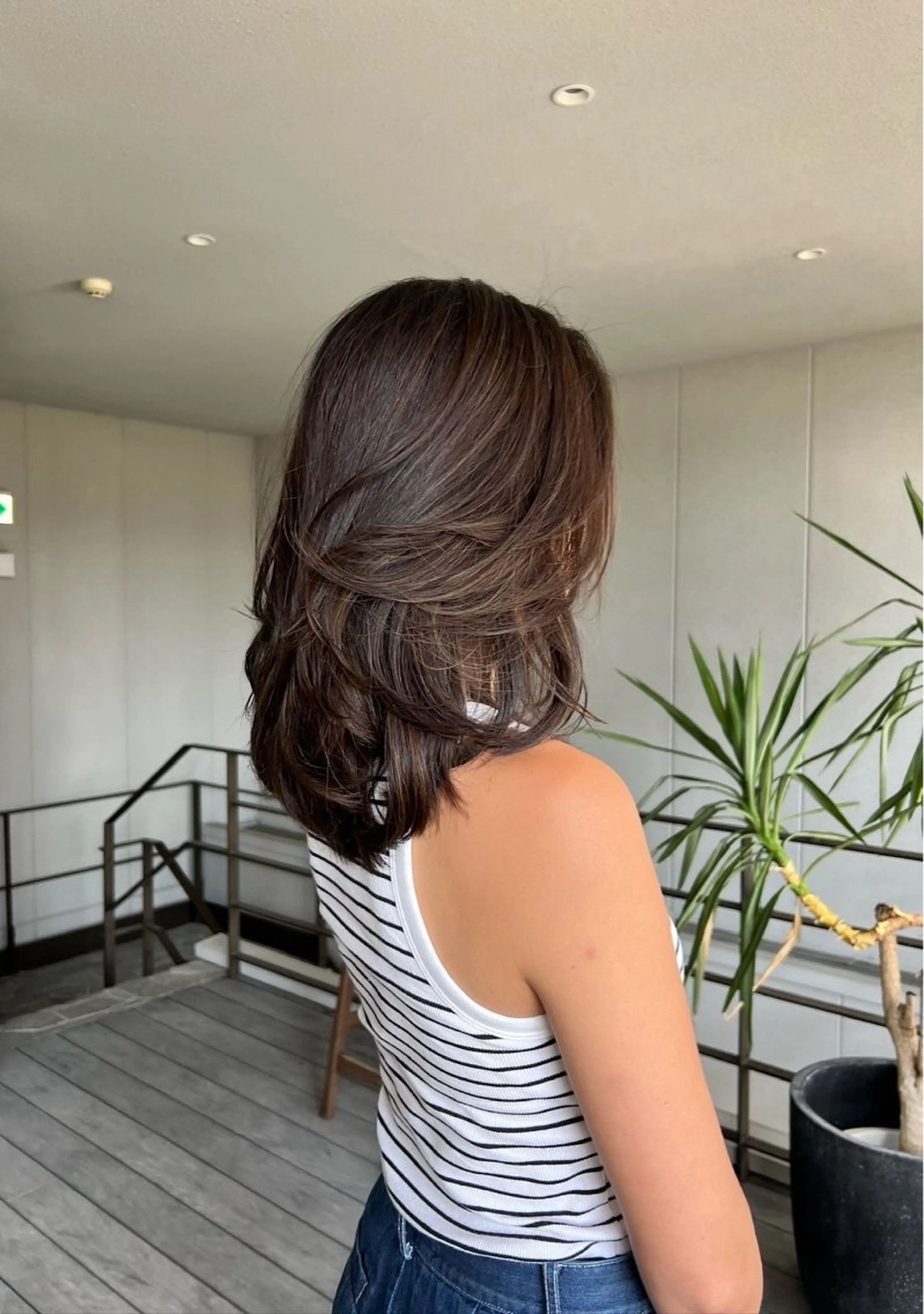 セミロング カラー 透明感🧼 カラー特化のヘアスタイル