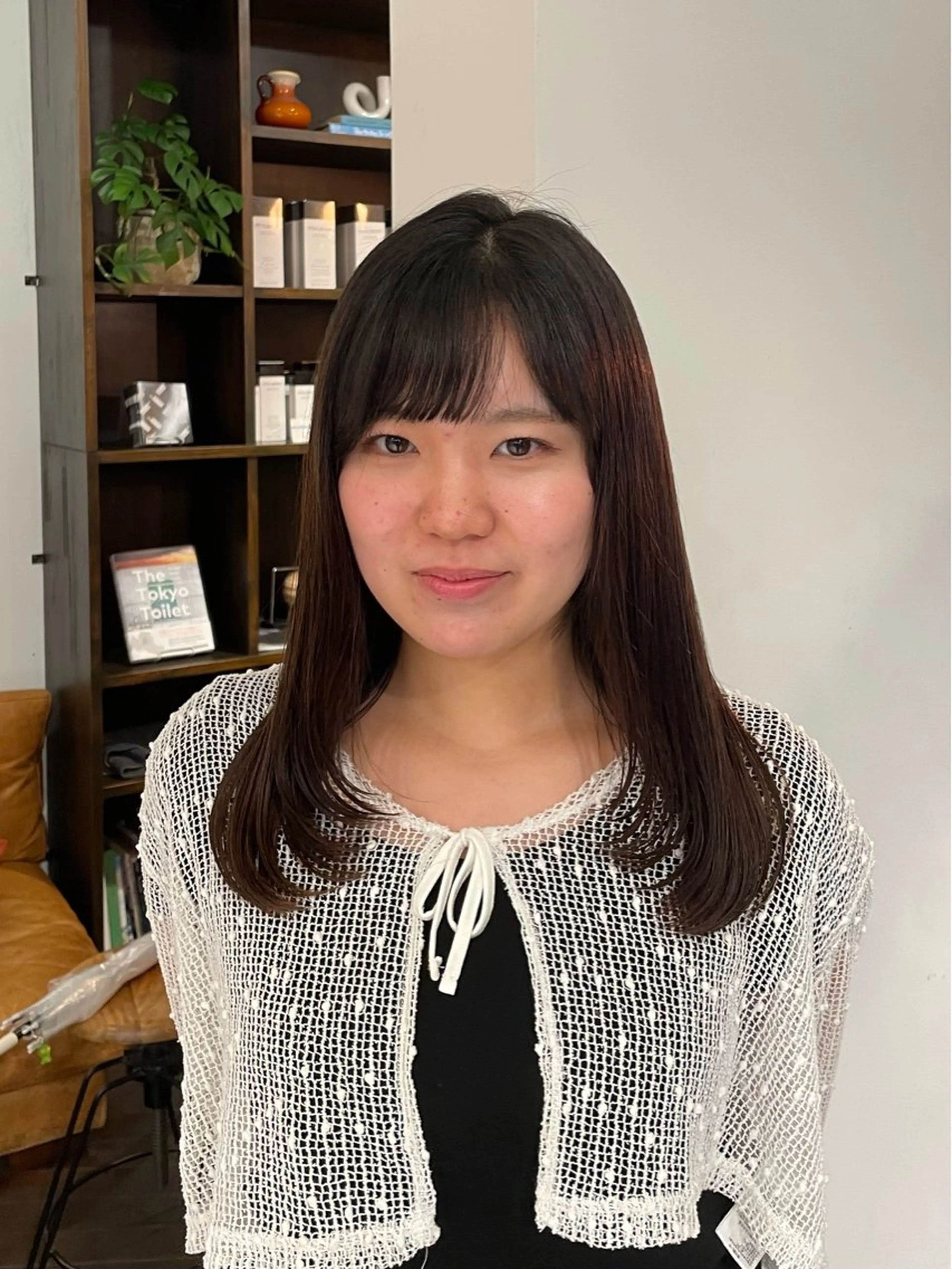 ミディアム レイヤーカット 西野 優夏のヘアスタイル