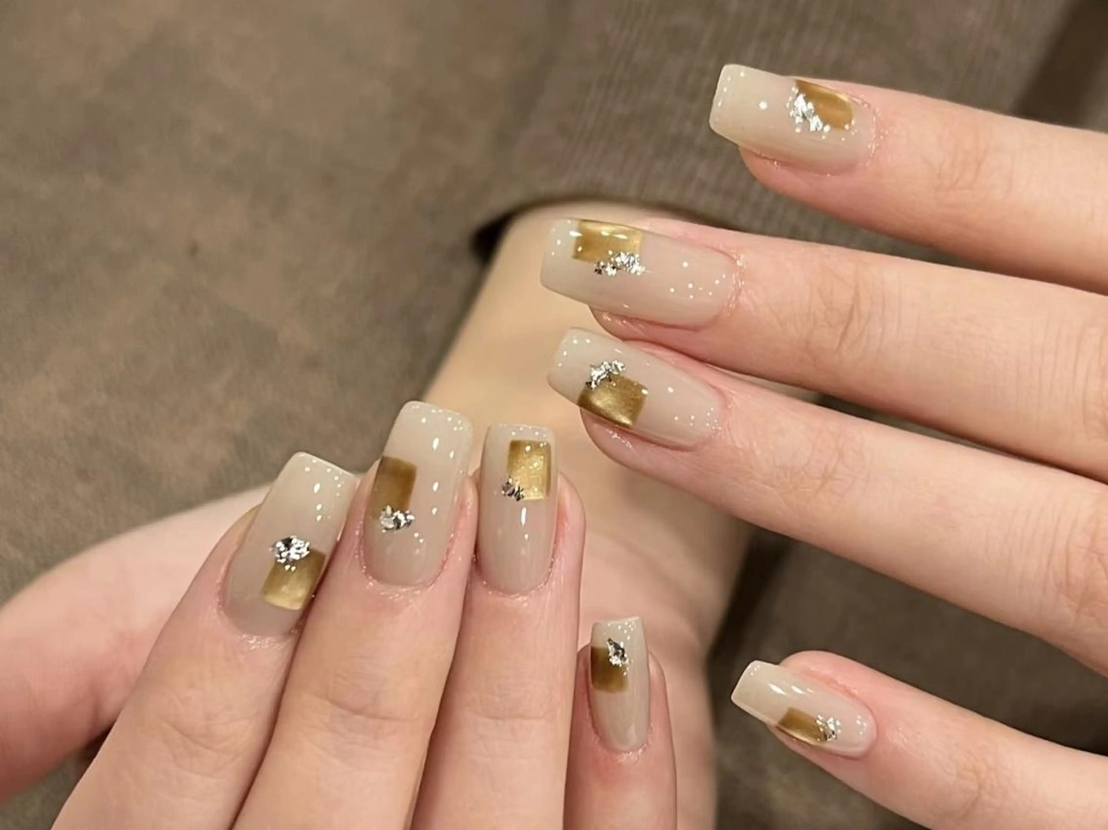 ネイル アートネイル カジュアル ロングネイル マグネットネイル ネイルチップ ハンドネイル ハンドケア 💕Miya 💕のネイルデザイン