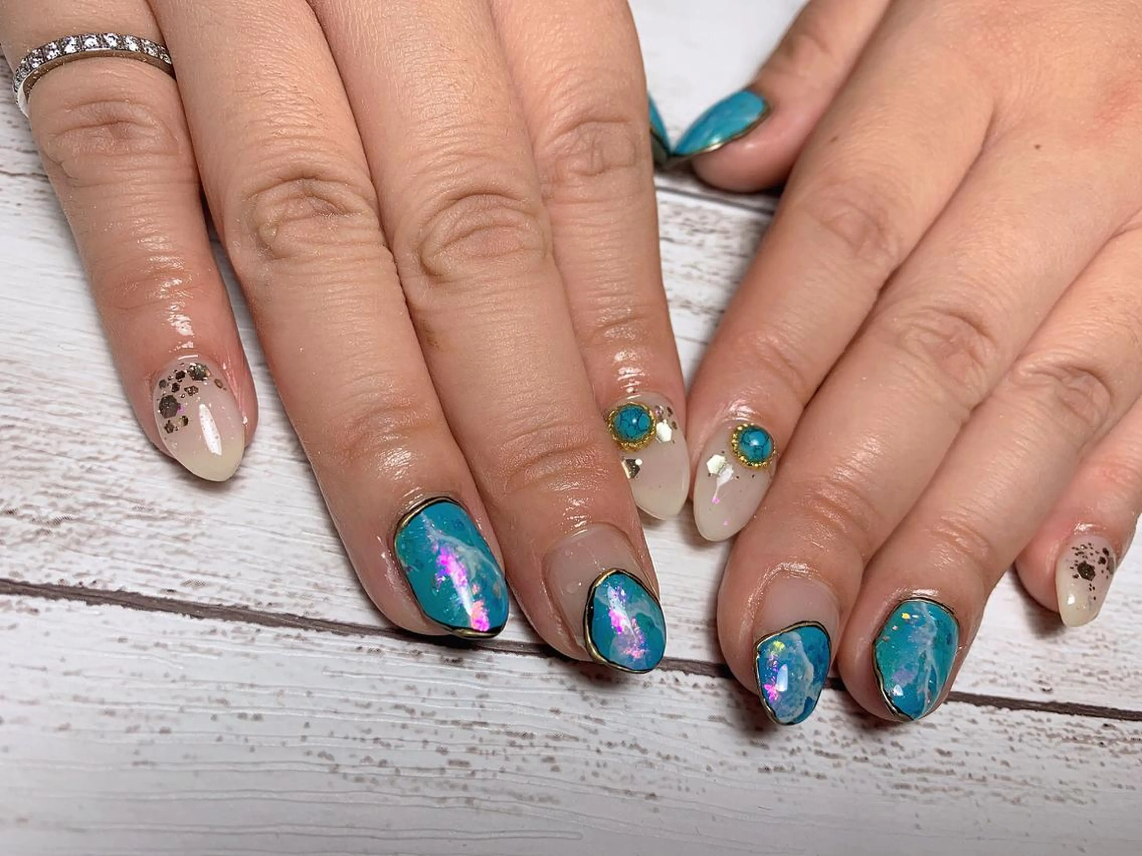 ネイル 菅野 愛花のネイルデザイン