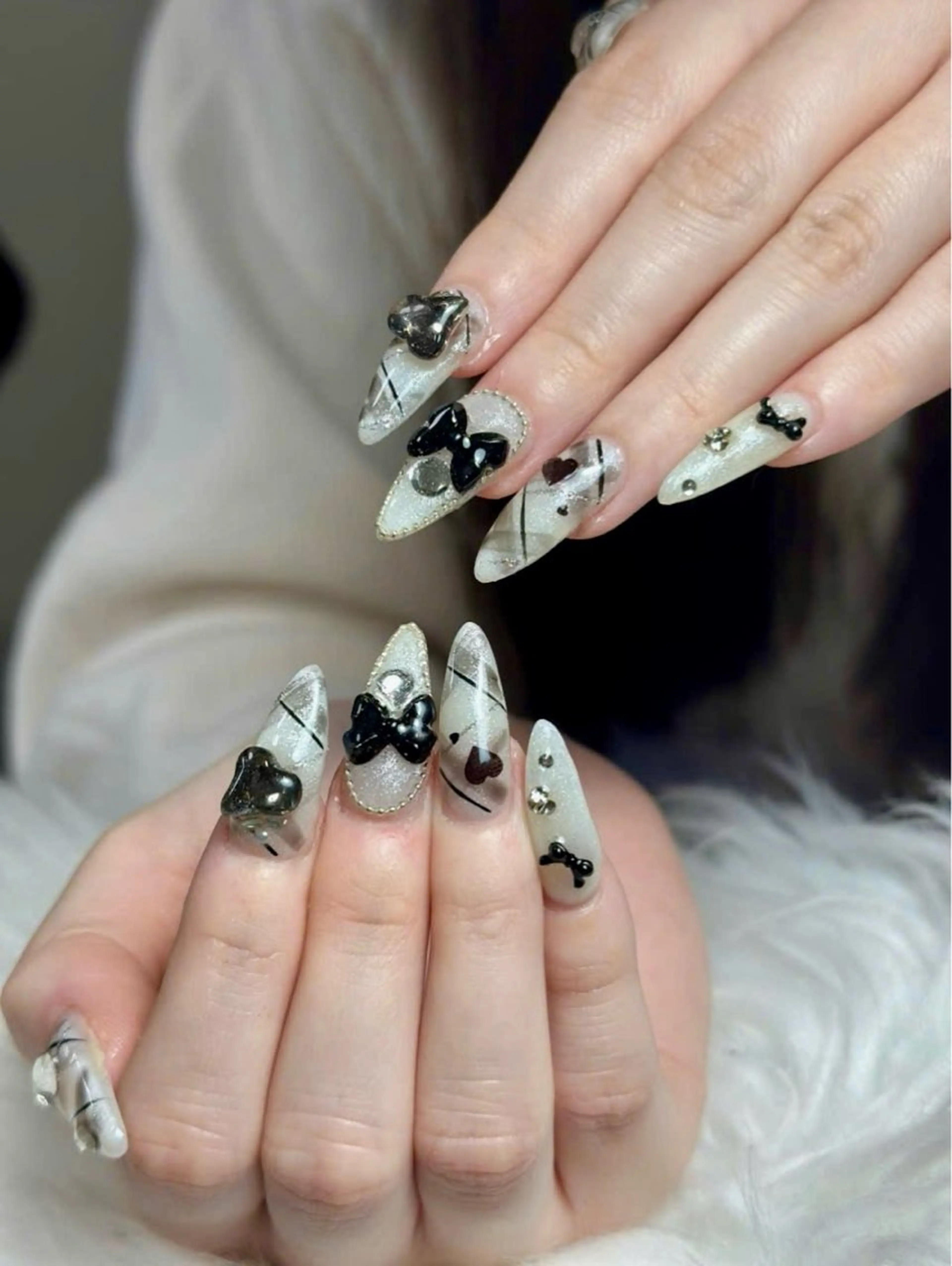 ネイル フレンチネイル ガラスフレンチ 韓国ネイル オフィスネイル シンプルネイル ハンドネイル Haruki Nail Salonのネイルデザイン
