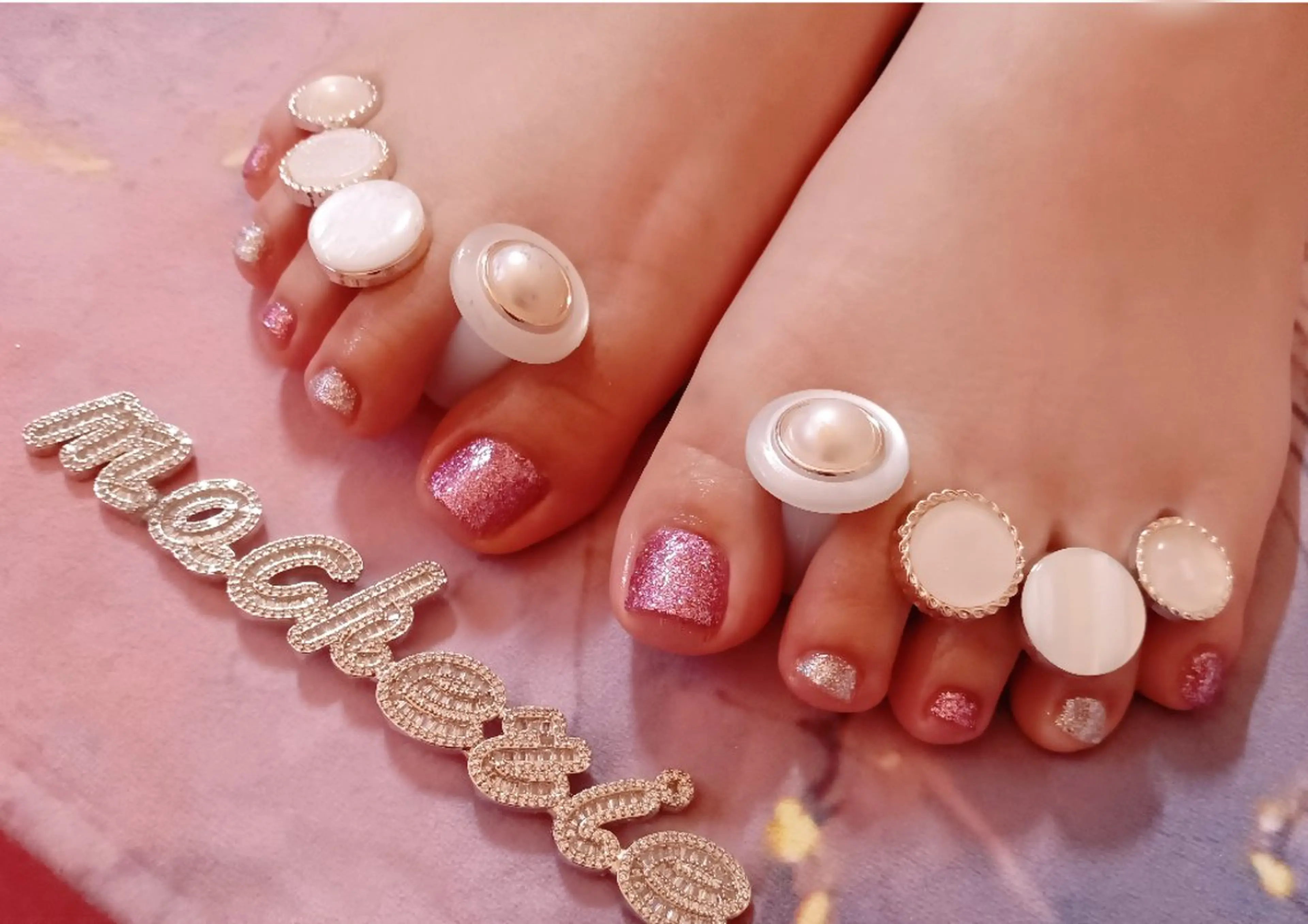 ネイル ラメ(グリッター) ピンク シルバー フットネイル Nail Salon macherieのネイルデザイン