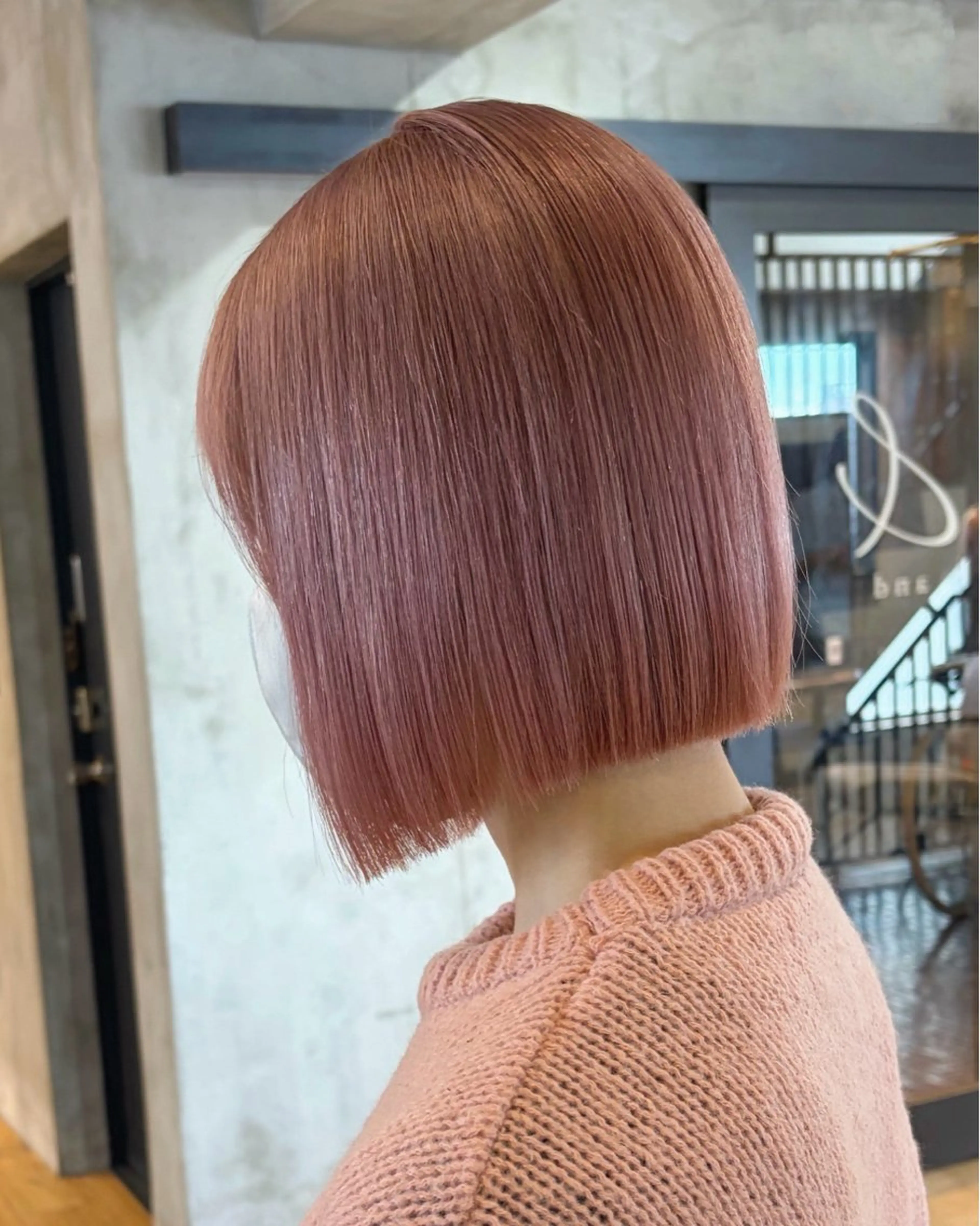 ショート 切りっぱなしボブ ボブ カット ヘアカラー レイヤー特化🪽 yuka【高円寺】のヘアスタイル