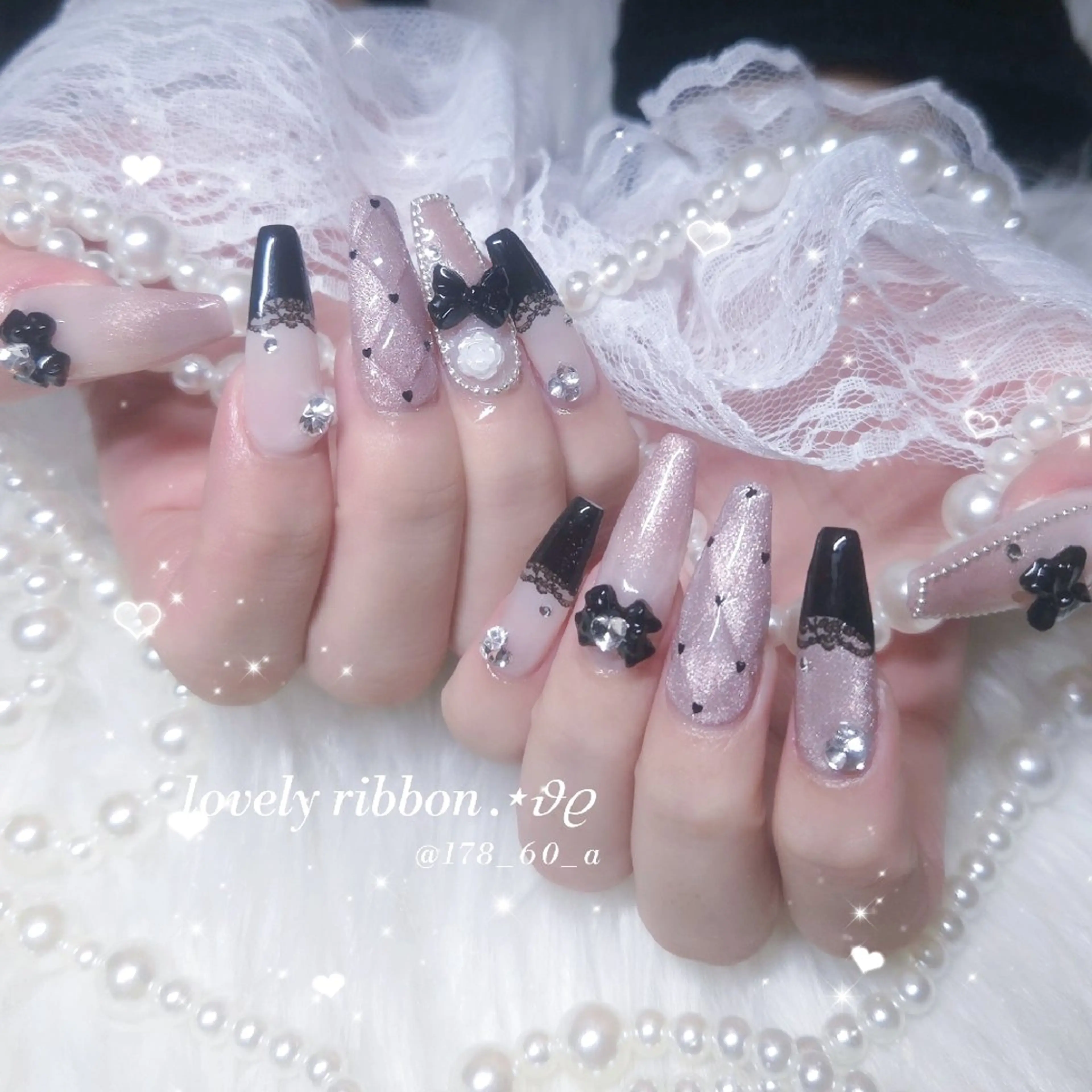 ネイル ガーリー レース マグネットネイル ピンク スカルプネイル ハンドネイル HAPPINAS🎀  れん🖤痛ネイルのネイルデザイン