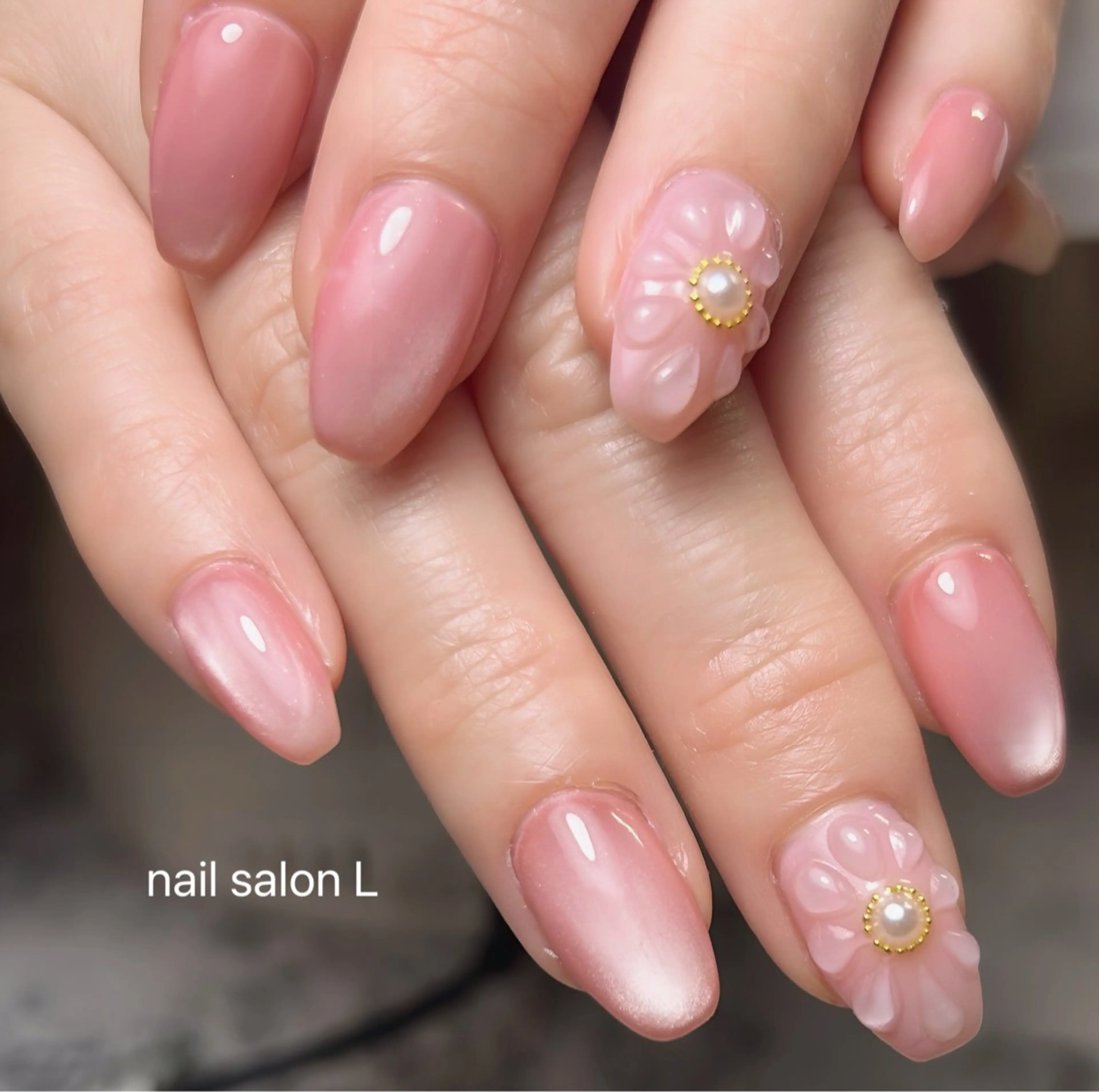 ネイル フラワーネイル 持ち込み ぷっくりネイル ハンドネイル 吉川市 ネイルサロンLのネイルデザイン
