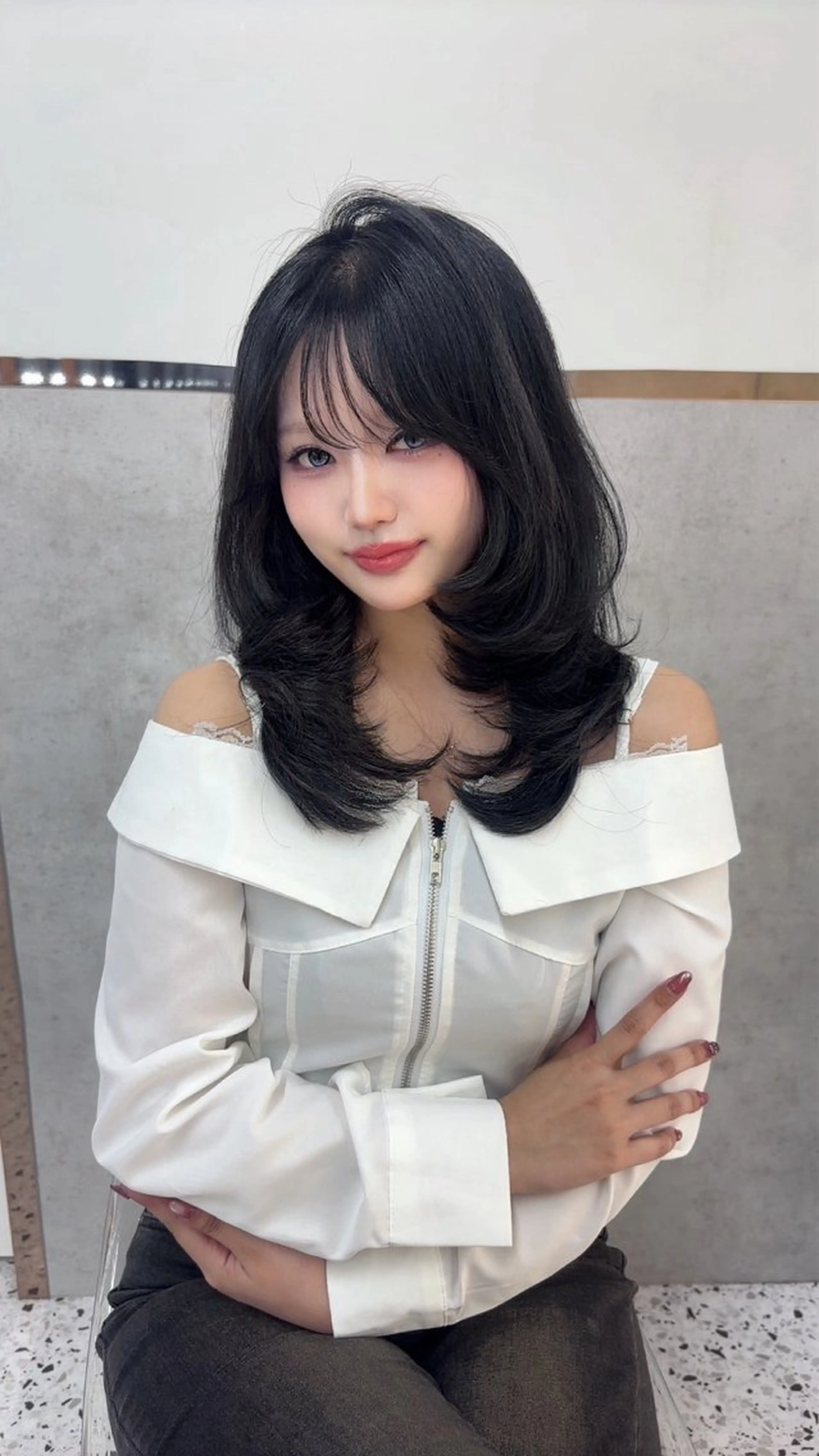 セミロング カラー ヘアカラー 🤍韓国ワンホンヘア ayaha🤍のヘアスタイル