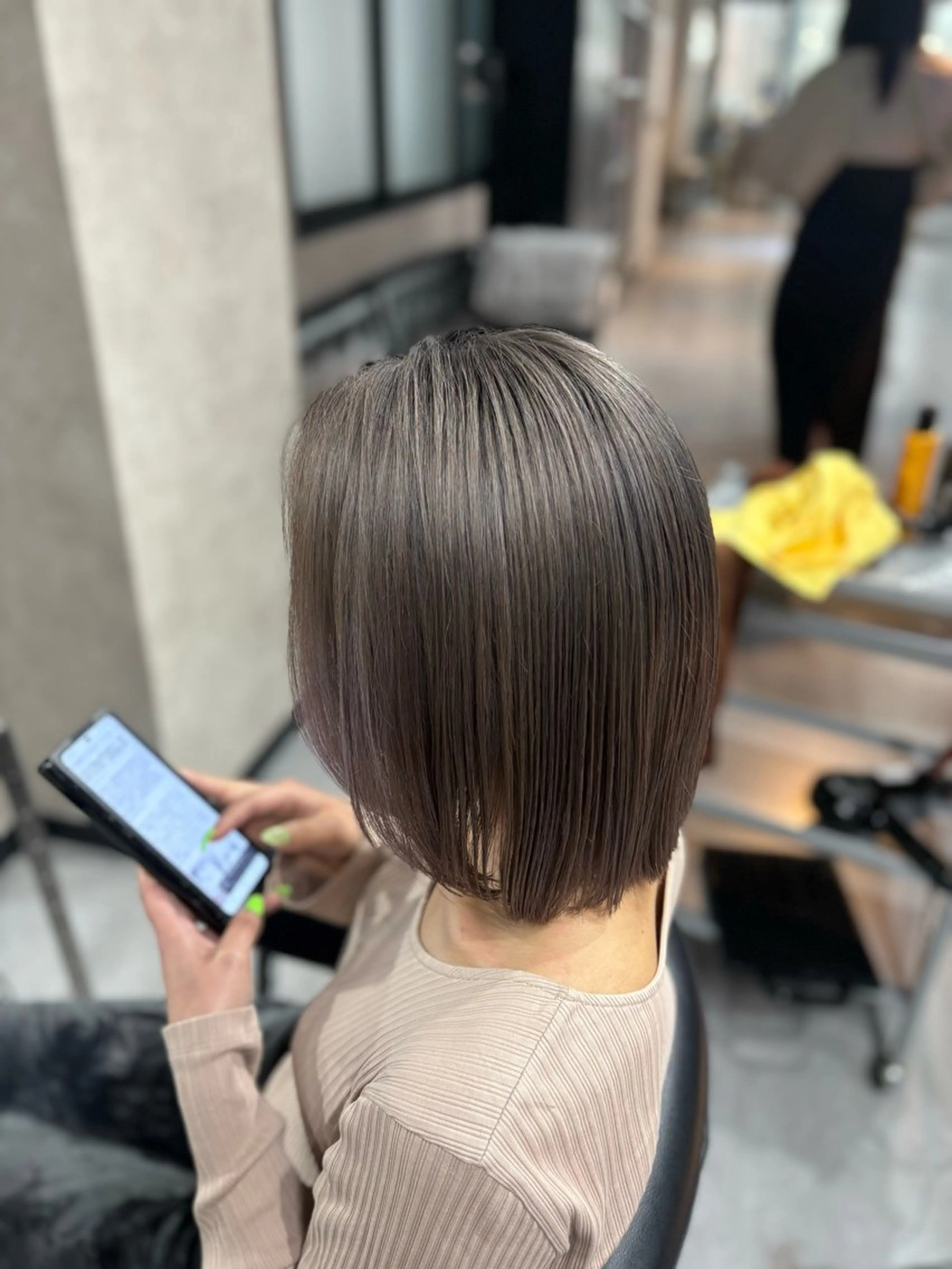 ミディアム KISSSWAN Remiのヘアスタイル