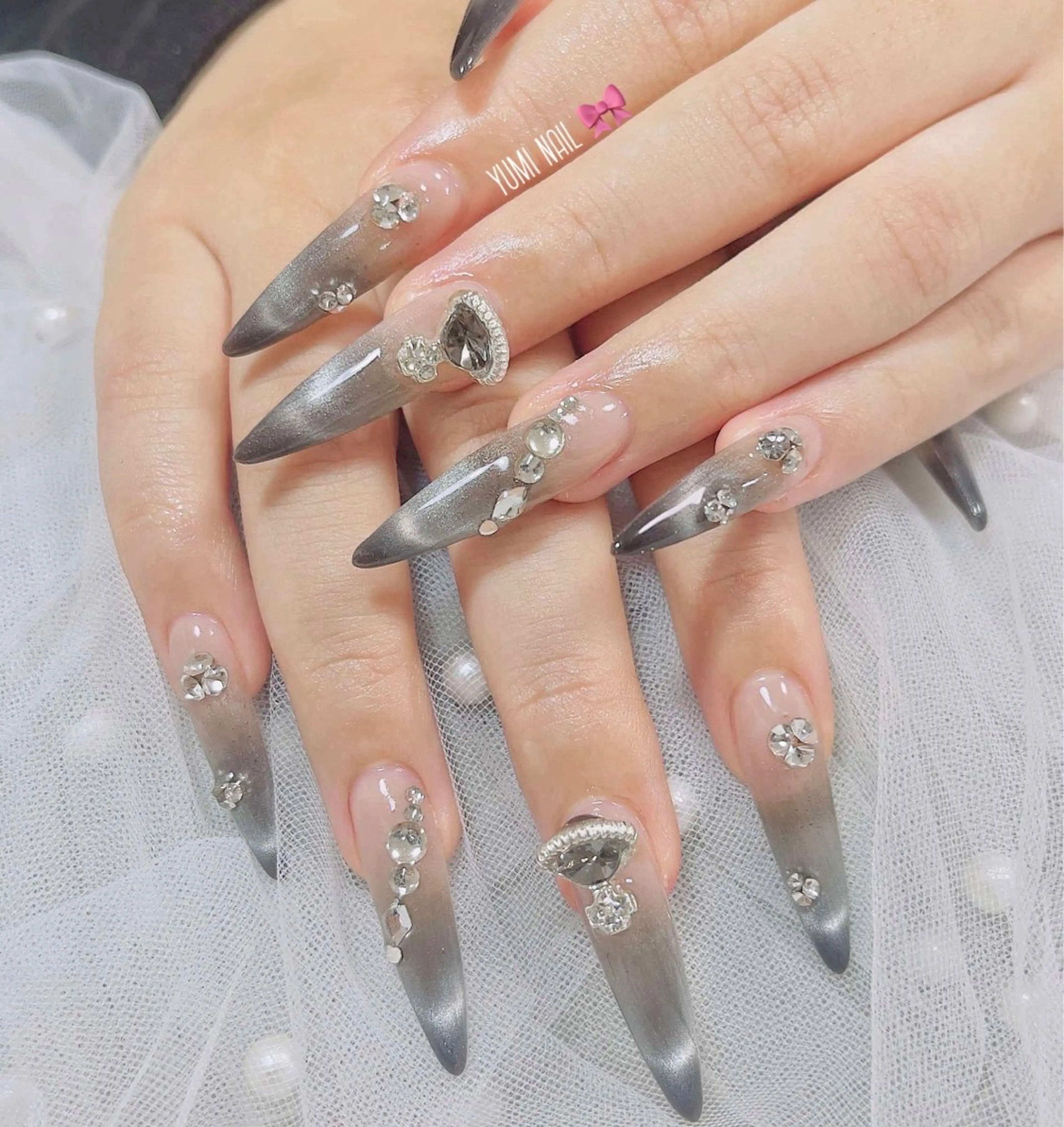 ネイル ハンドネイル 𝐲𝐮𝐦𝐢🎀 長さ出しデザイン専門のネイルデザイン