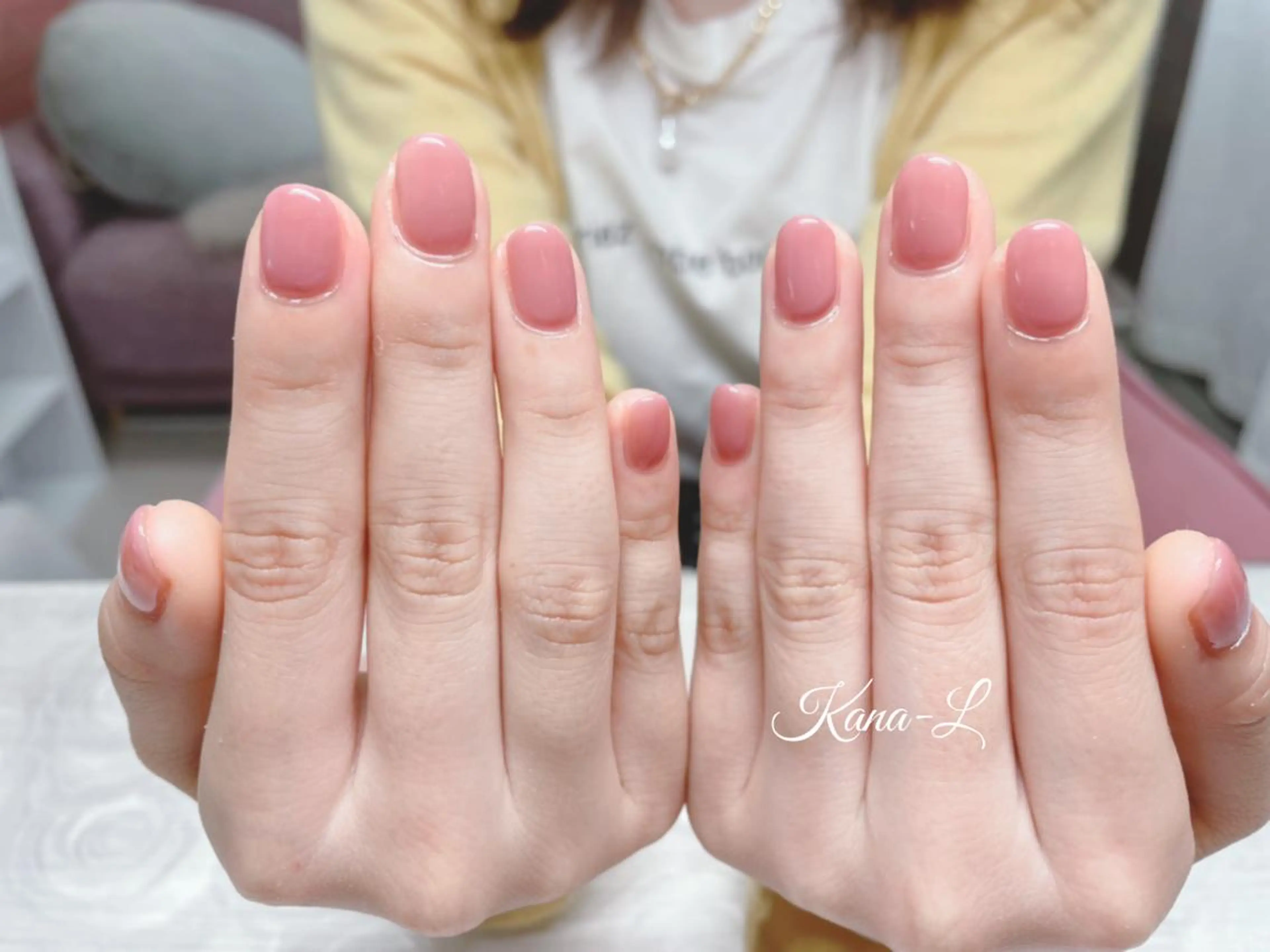 カラー ネイル オフィスネイル シンプルネイル 芦辺 香奈のネイルデザイン