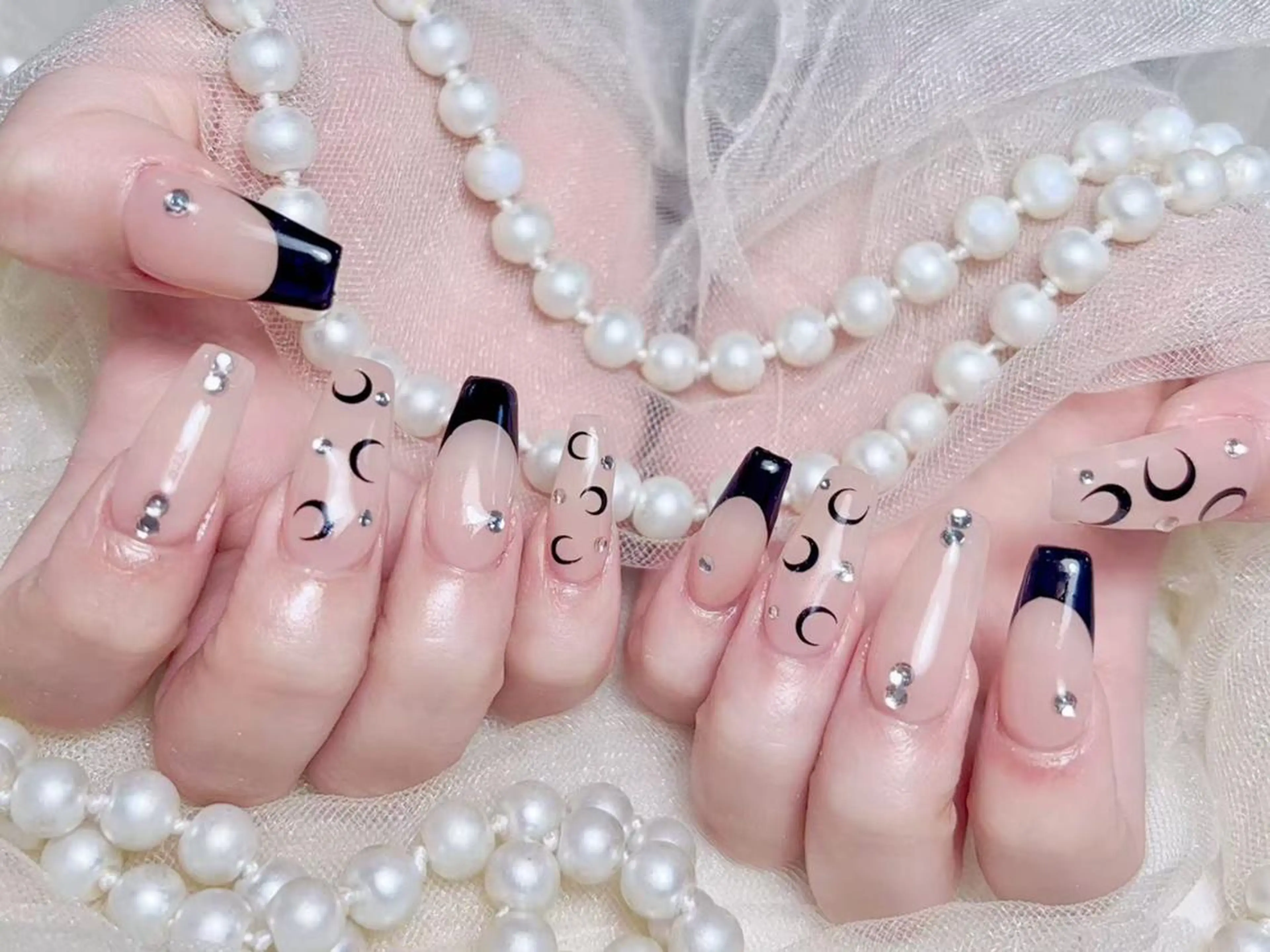 ネイル アートネイル オーロラネイル チークネイル 成人式 長さ出し Yui 🧀のネイルデザイン