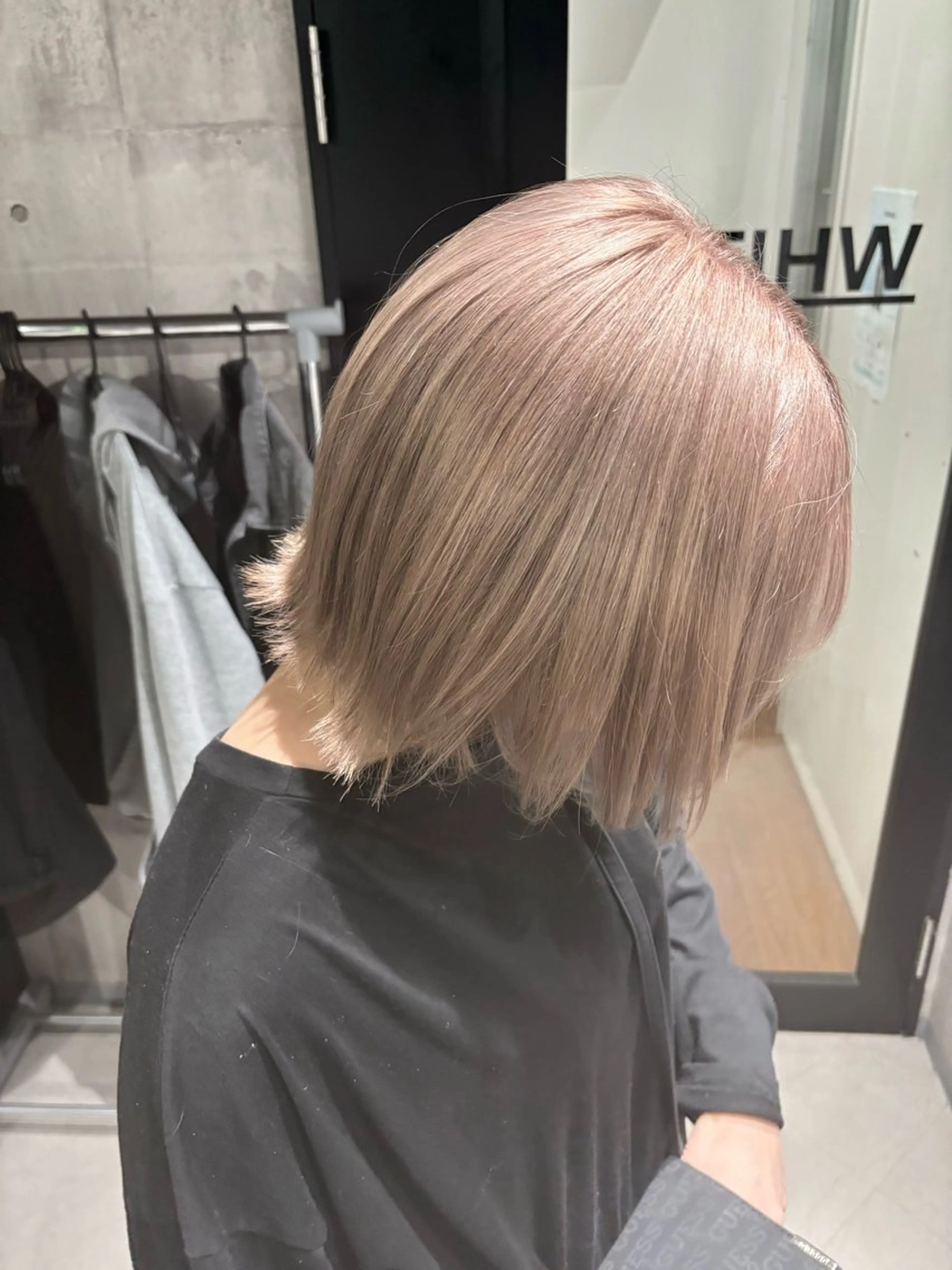 ショート カラー ベージュカラー ミルクティーベージュ _white【京橋店】所属・_WHITE / KENTOのヘアスタイル