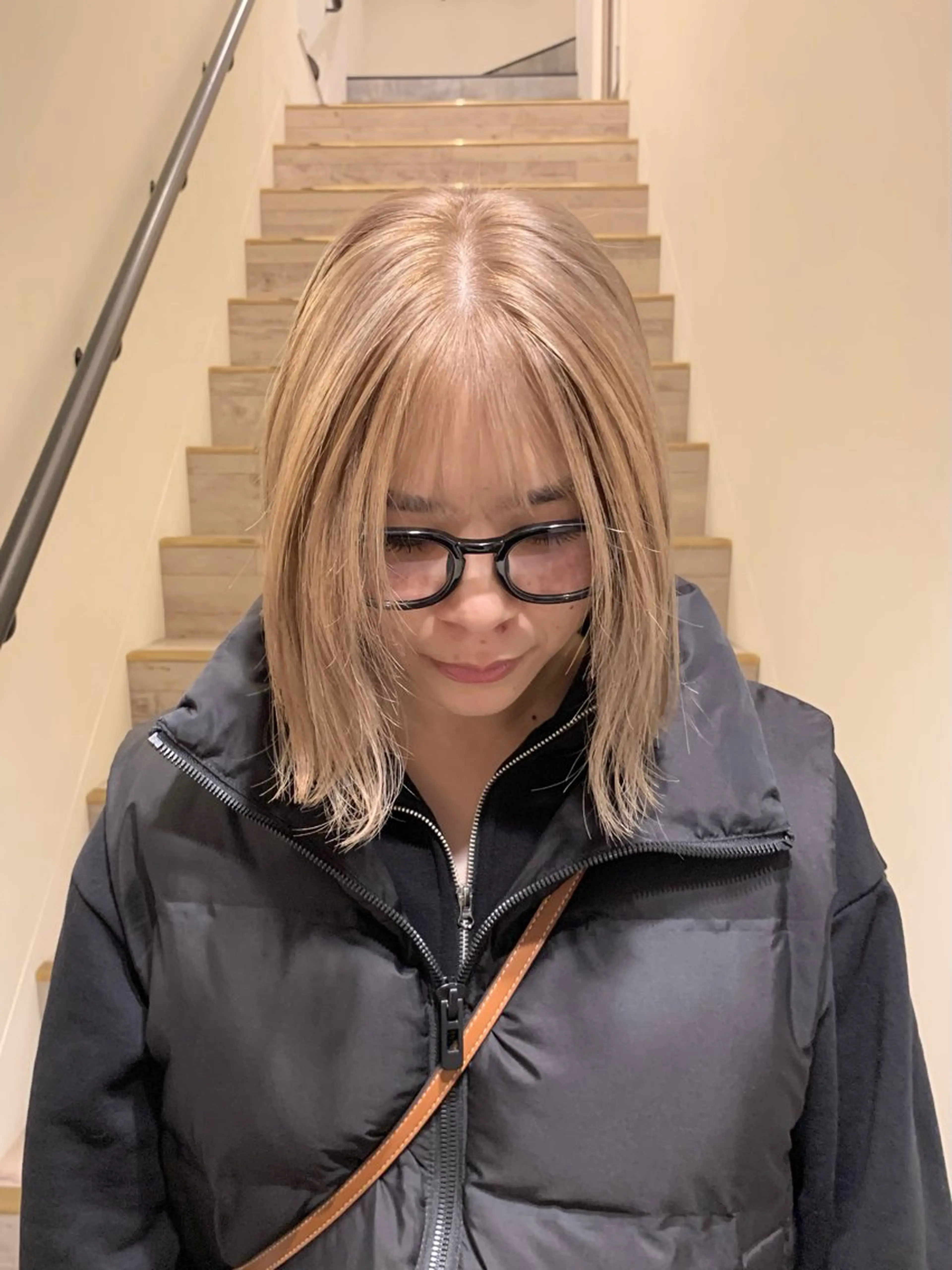 ショート カラー ハイトーンカラー ボブ カット ヘアカラー 落合希 Olivebeigeのヘアスタイル