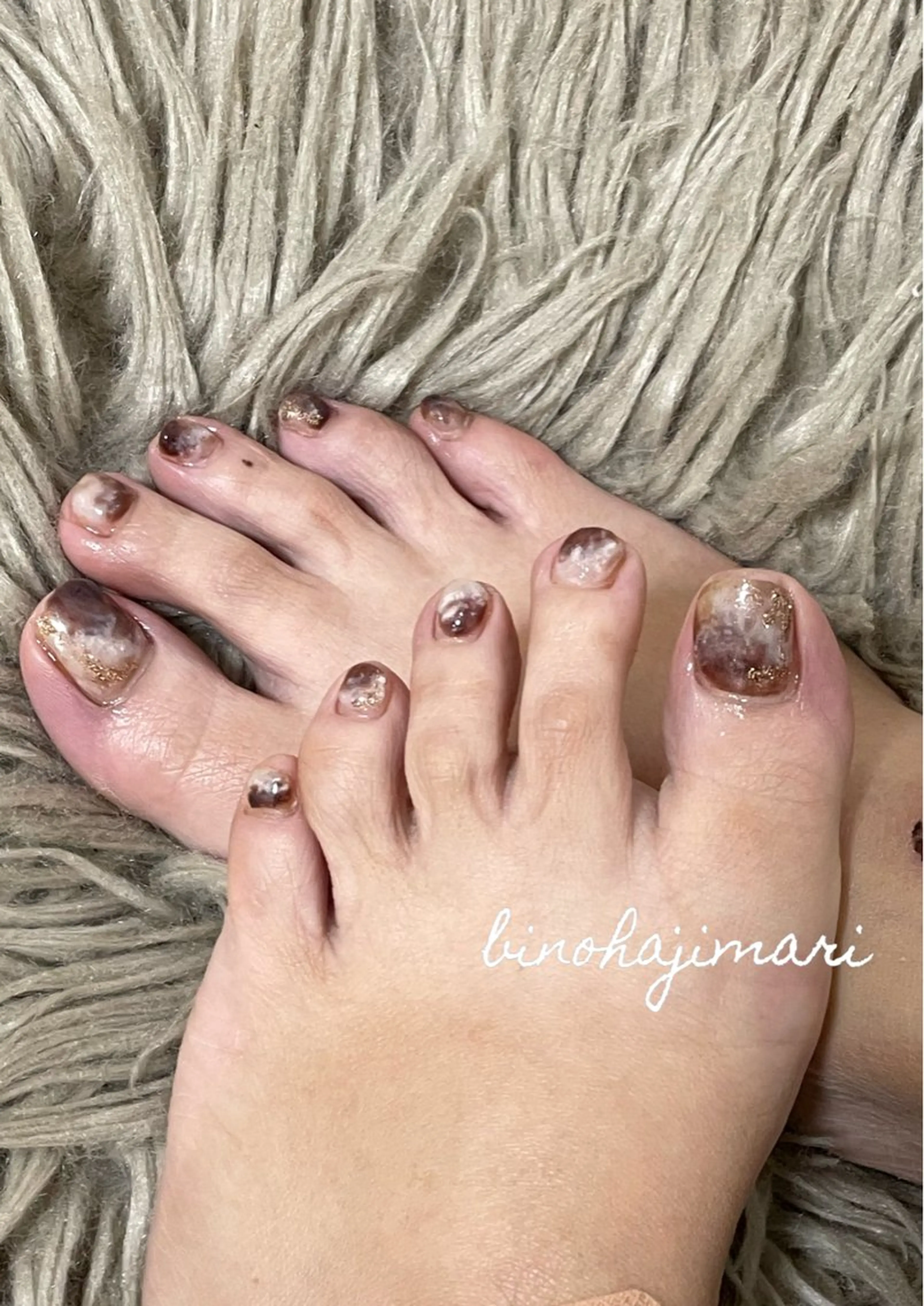 ネイル アートネイル フラッシュネイル フットネイル ラメ(グリッター) ニュアンスネイル フットネイル ♡Bivi♡自爪に 優しいネイルサロンのネイルデザイン