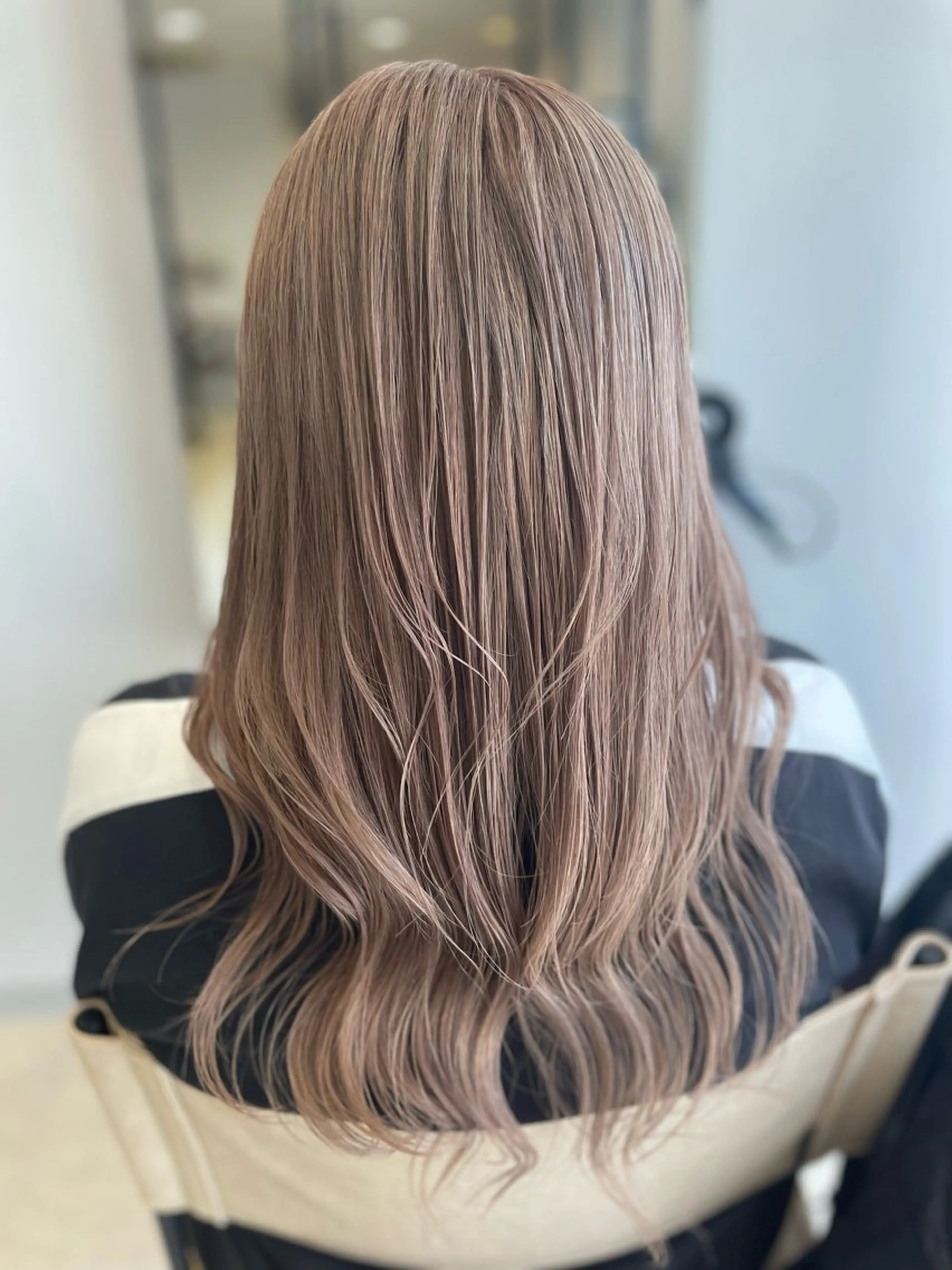 ロング カラー ベージュカラー LiTA 浜線店 かなえみゆうのヘアスタイル