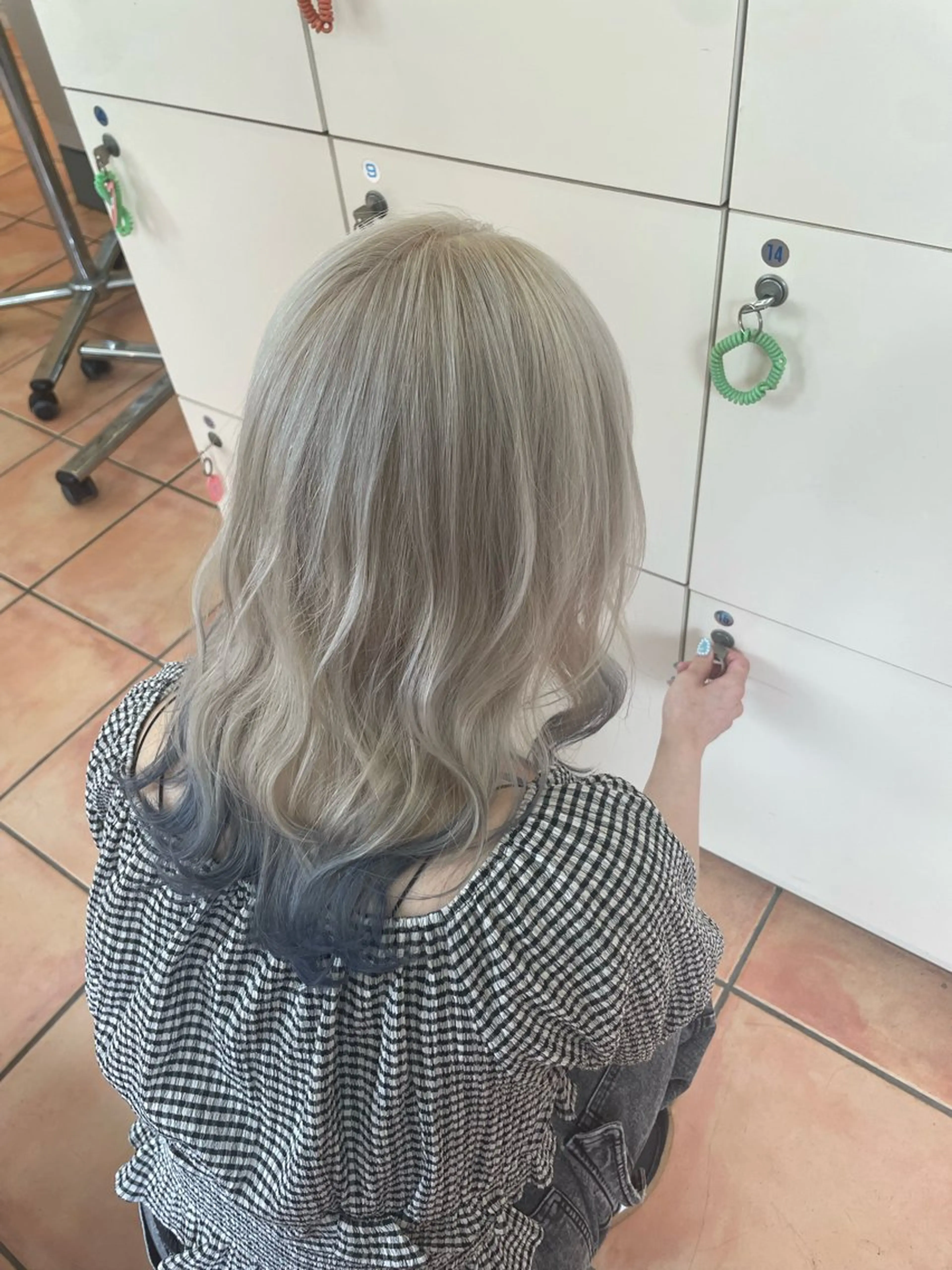 ミディアム ホワイトベージュ︎︎ seikaのヘアスタイル