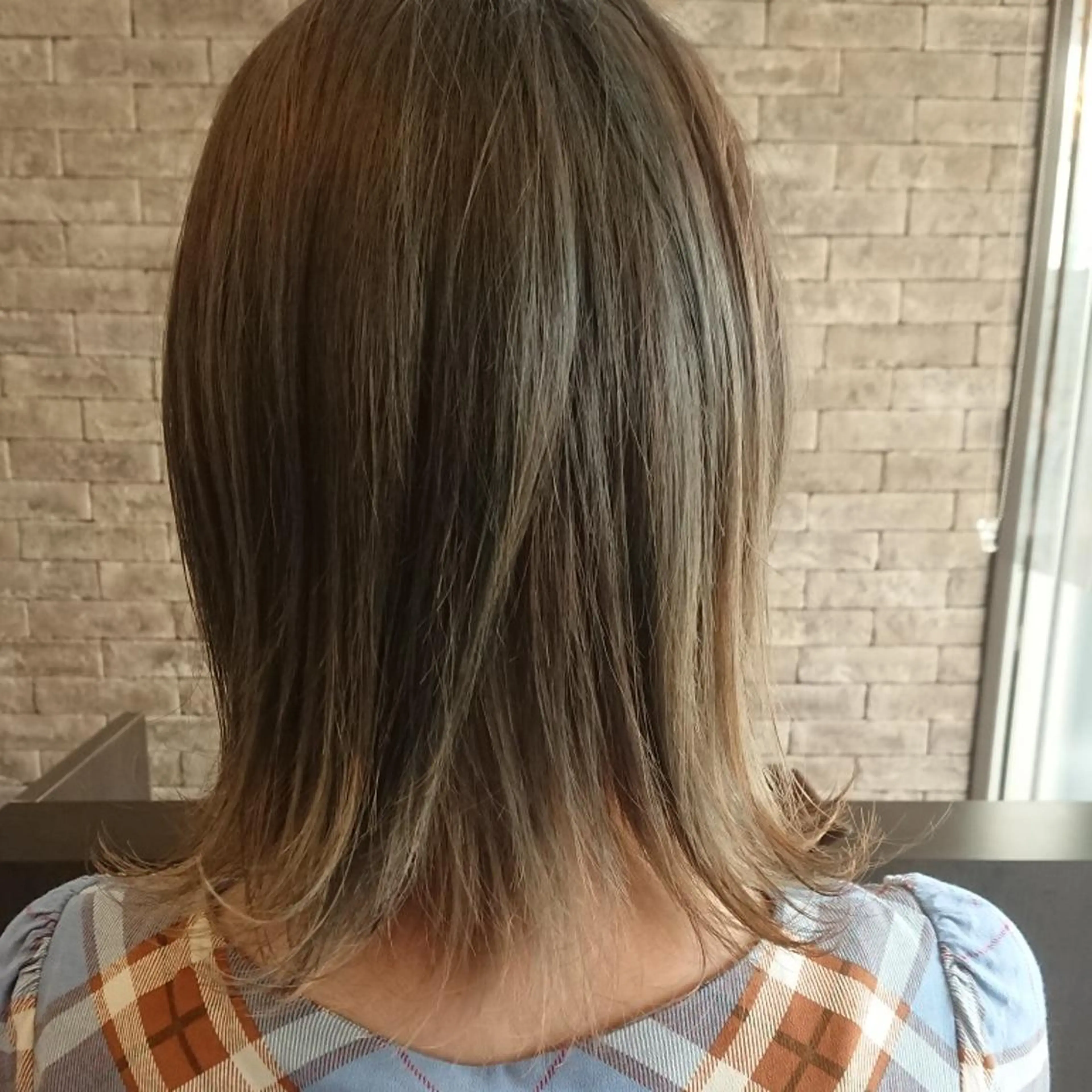 ショート カラー グレージュ ミルクティーグレージュ カット ヘアカラー トリートメント ヘッドスパ 美髪 カラーリストのヘアスタイル