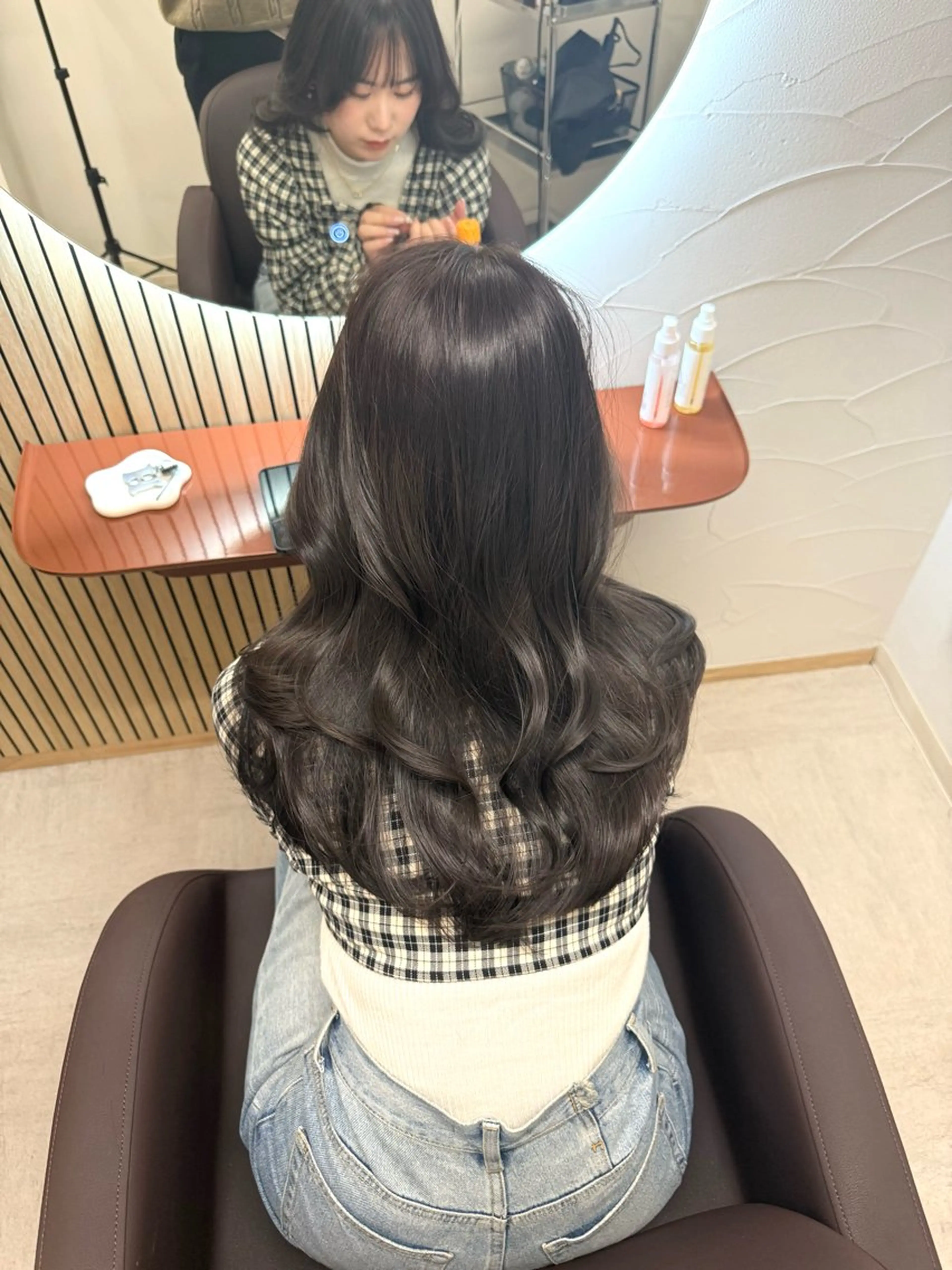 セミロング WATARU/ 韓国風巻き髪のヘアスタイル