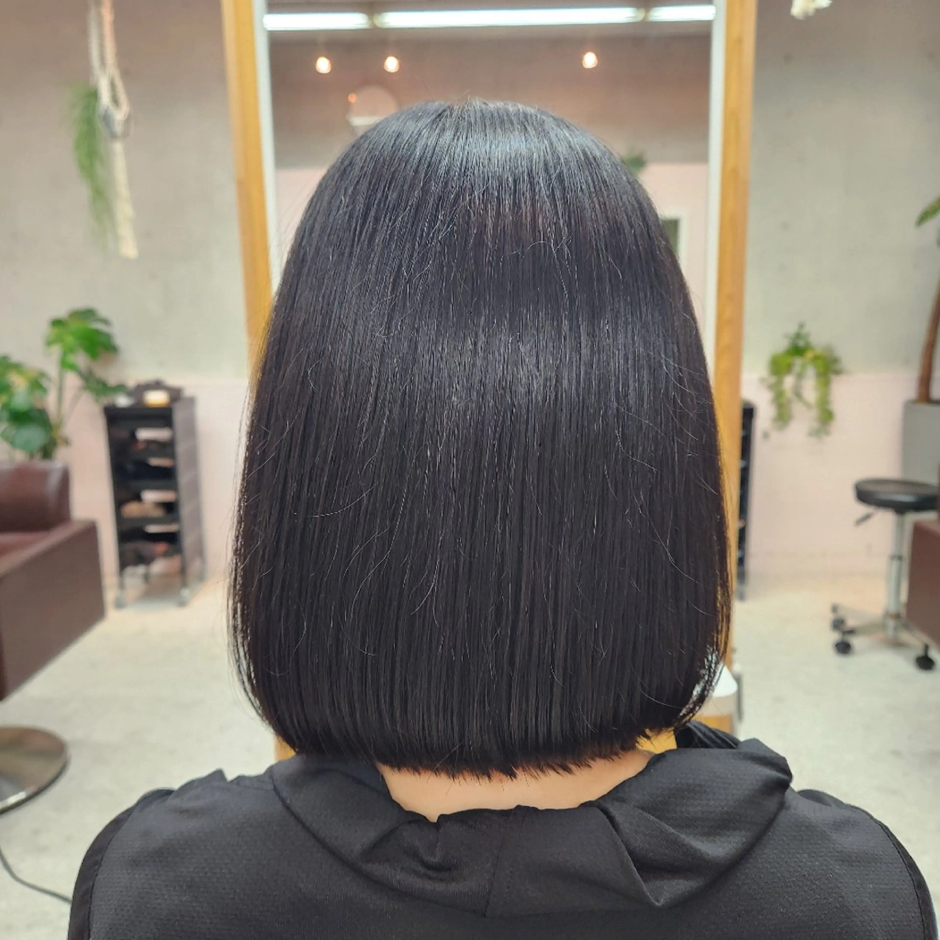 ミディアム ボブ カット ヘアカラー FORME野口 晴香のヘアスタイル