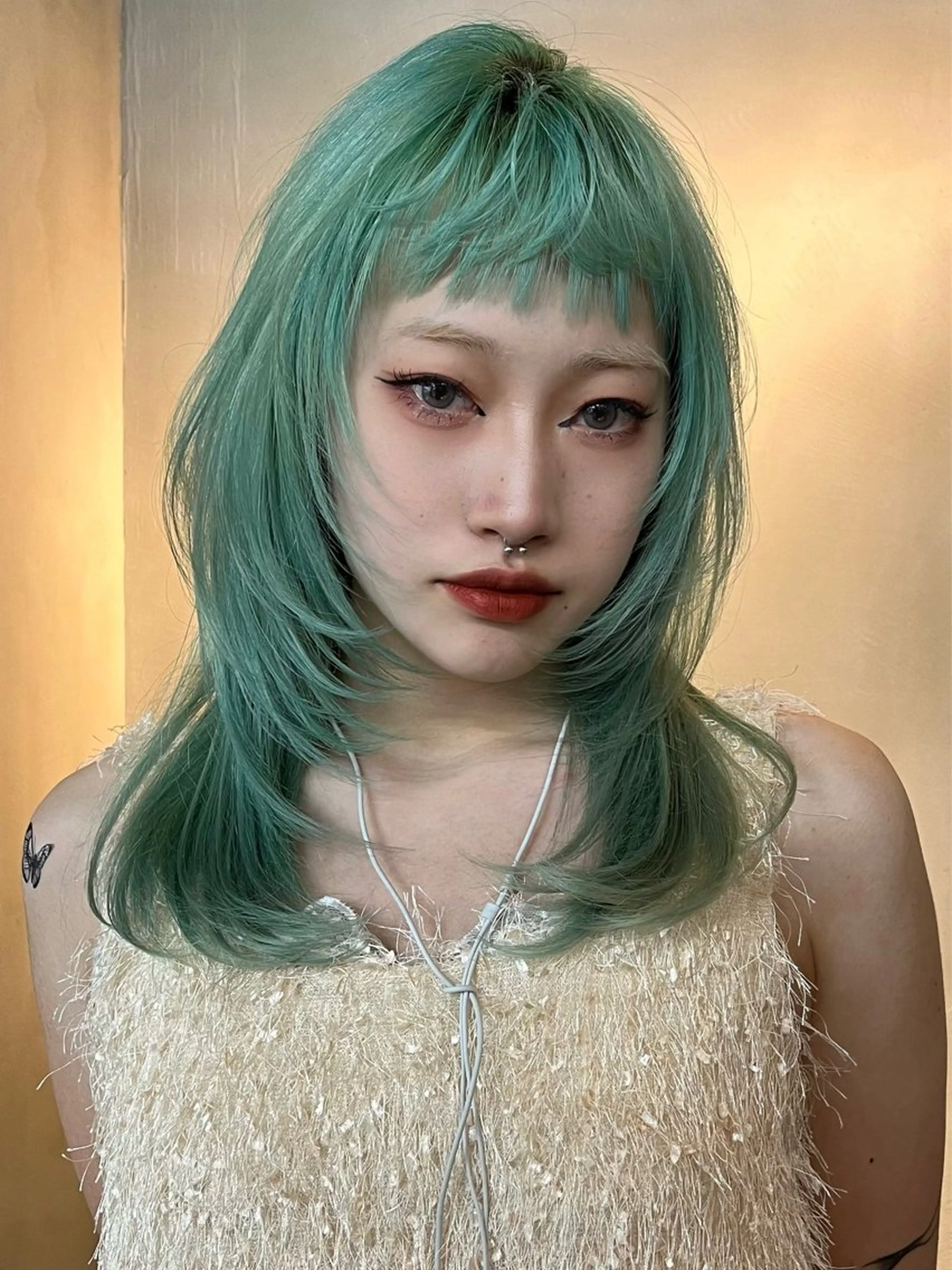 セミロング カラー ハイトーンカラー ミント レイヤーカット シャギー ウルフカット イツク ⚡️ ルーツ/ハイトーンのヘアスタイル