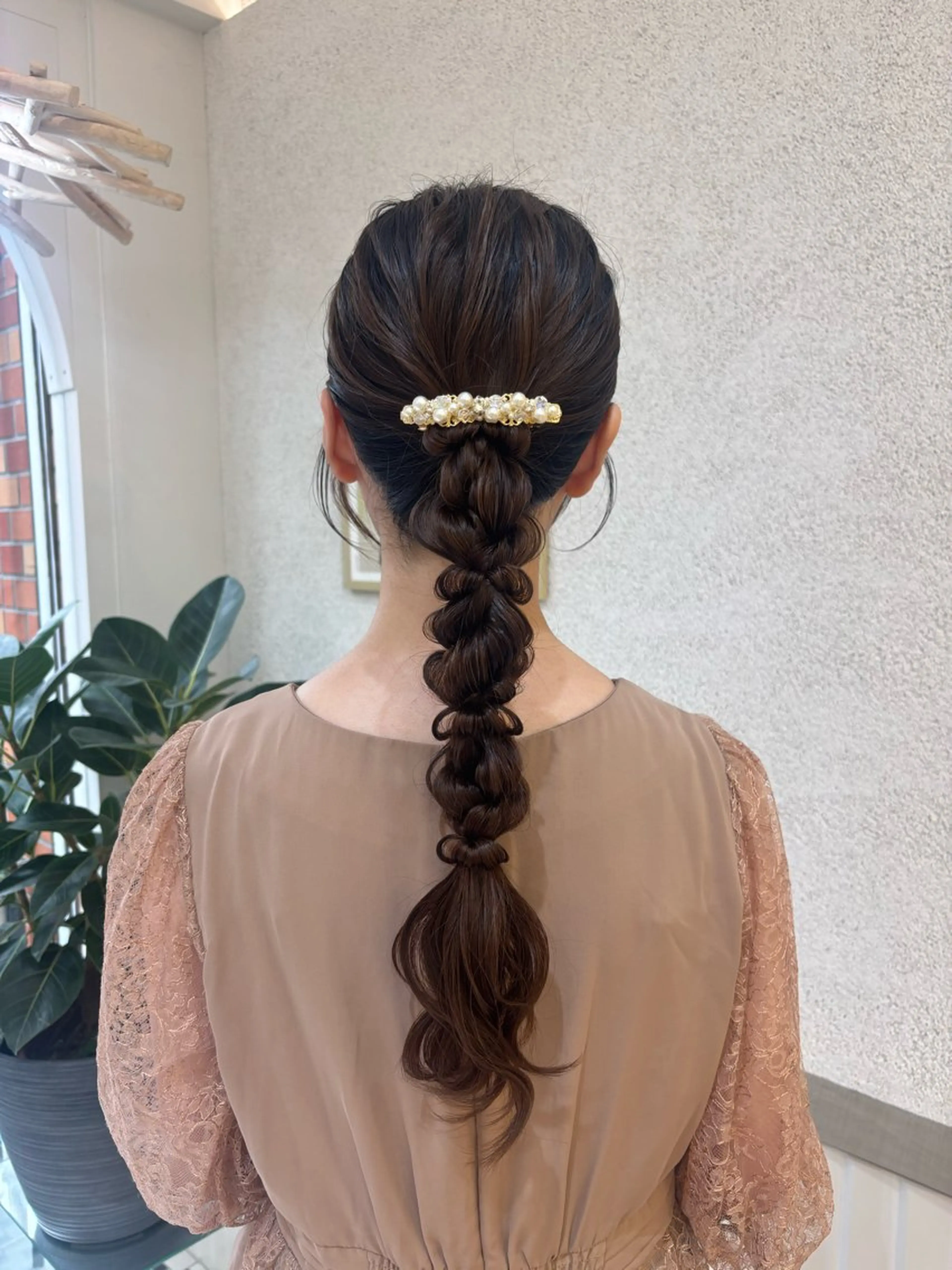 ヘアアレンジ ヘアセット 🧸柔らかベージュ/ 顔周りレイヤー/ミクのヘアスタイル