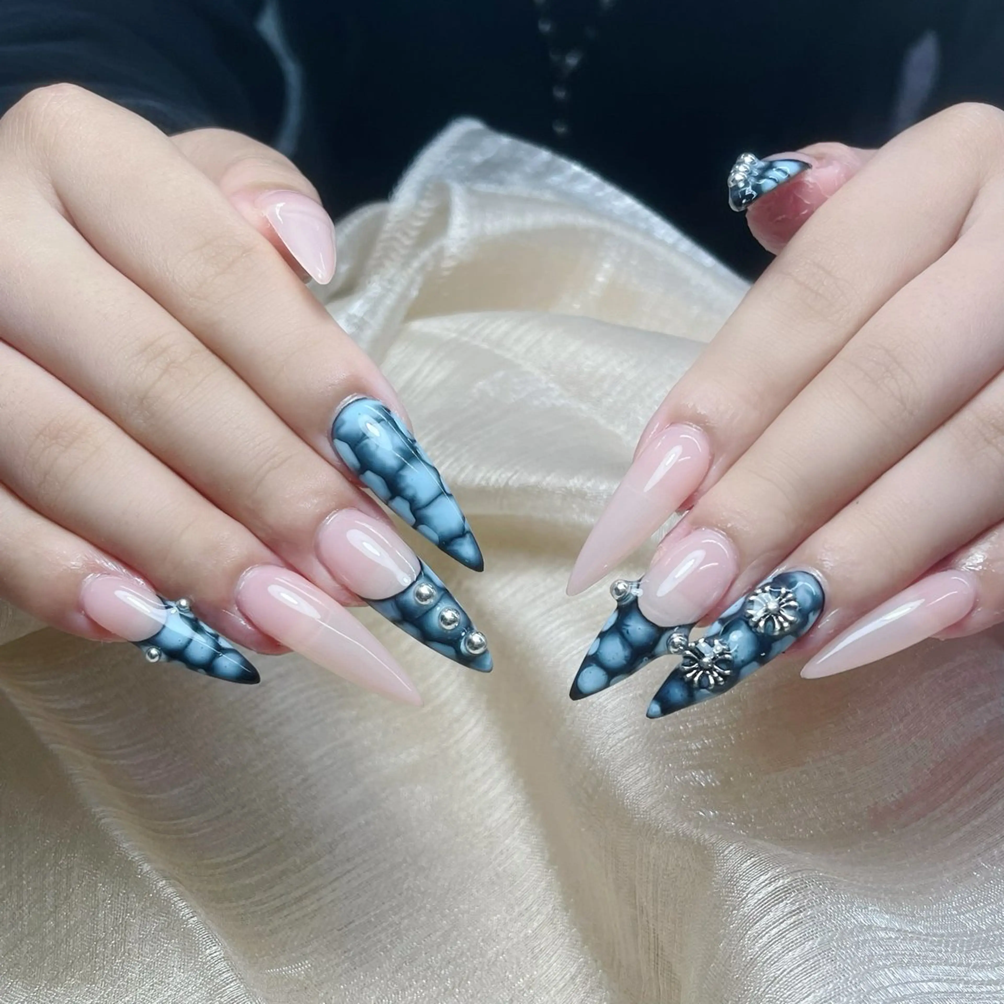 ネイル 韓国ネイル ロングネイル マグネットネイル シンプルネイル ワンホンネイル ハンドネイル JOSIE nail studioのネイルデザイン