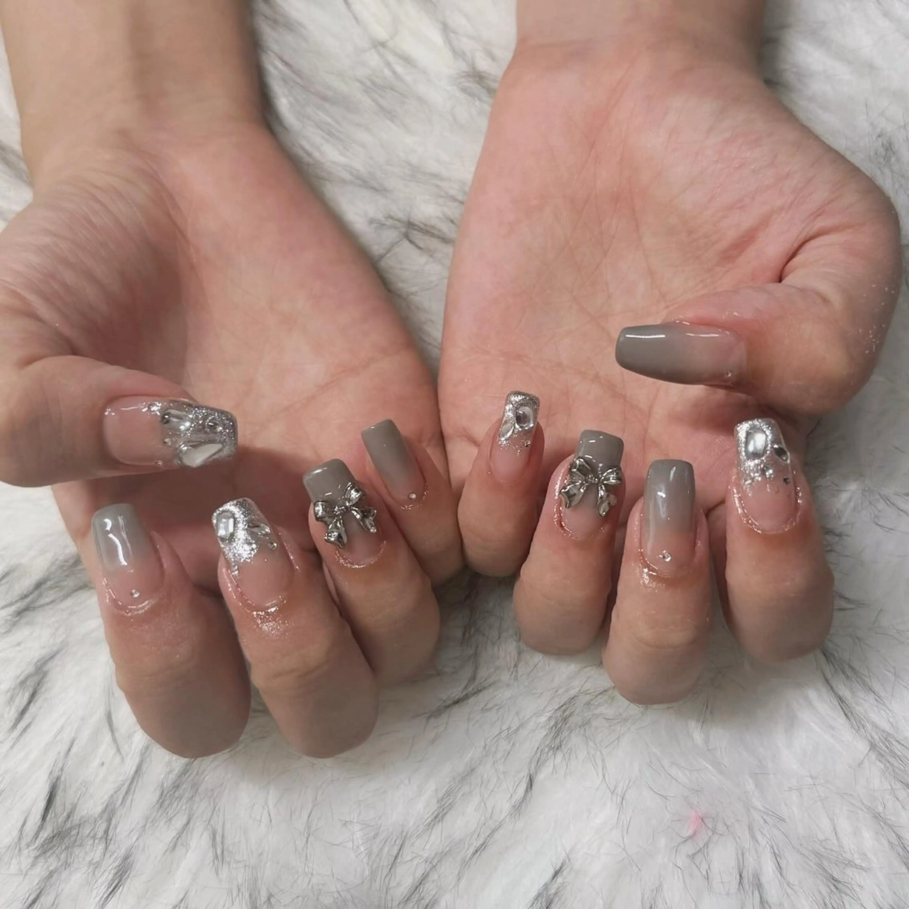 セミロング ハンドネイル mao .のネイルデザイン