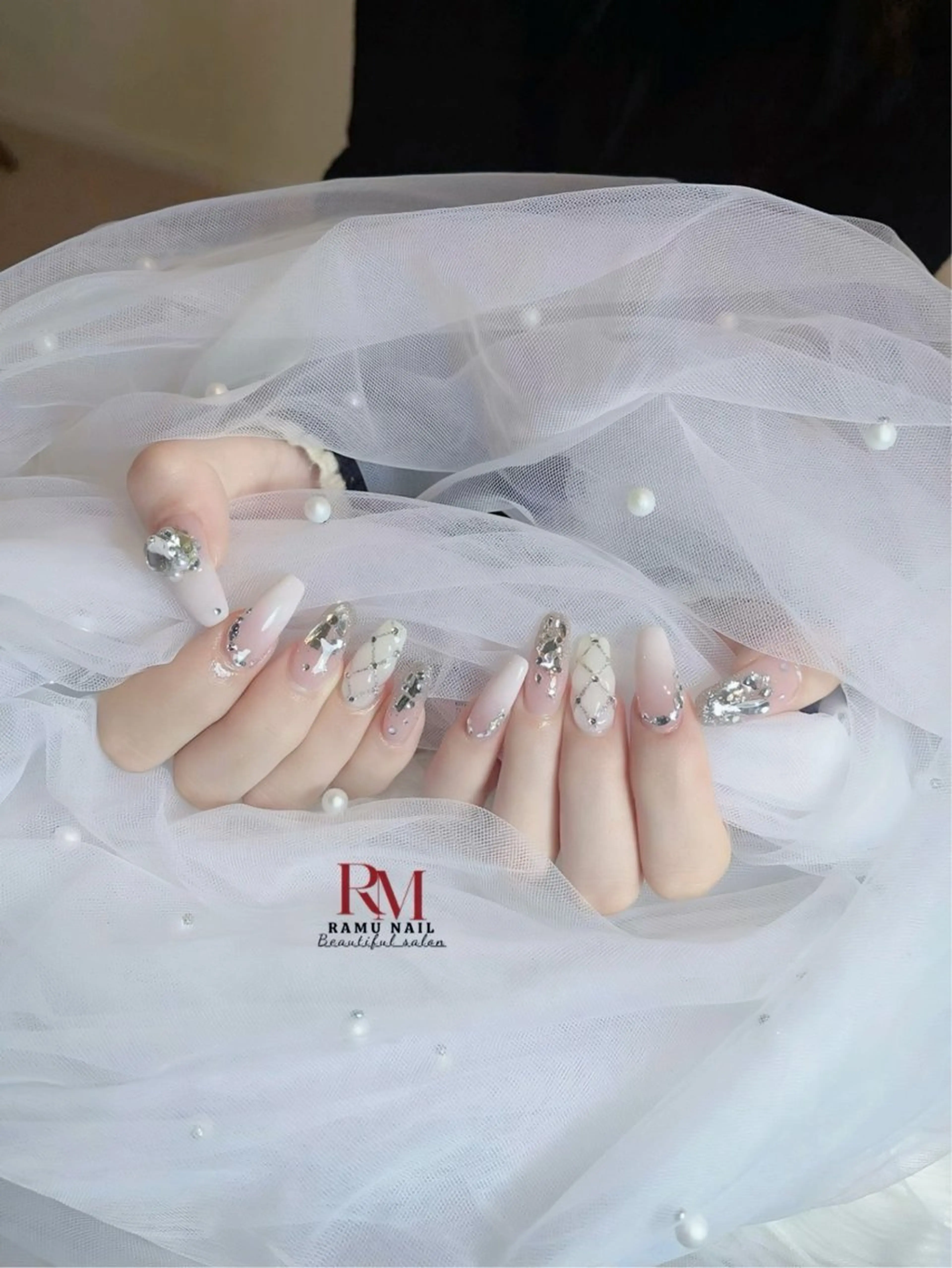 ネイル キラキラネイル マグネットネイル ミラーネイル ピンク ワンホンネイル ハンドネイル RAMU Nail 恵比寿店のネイルデザイン