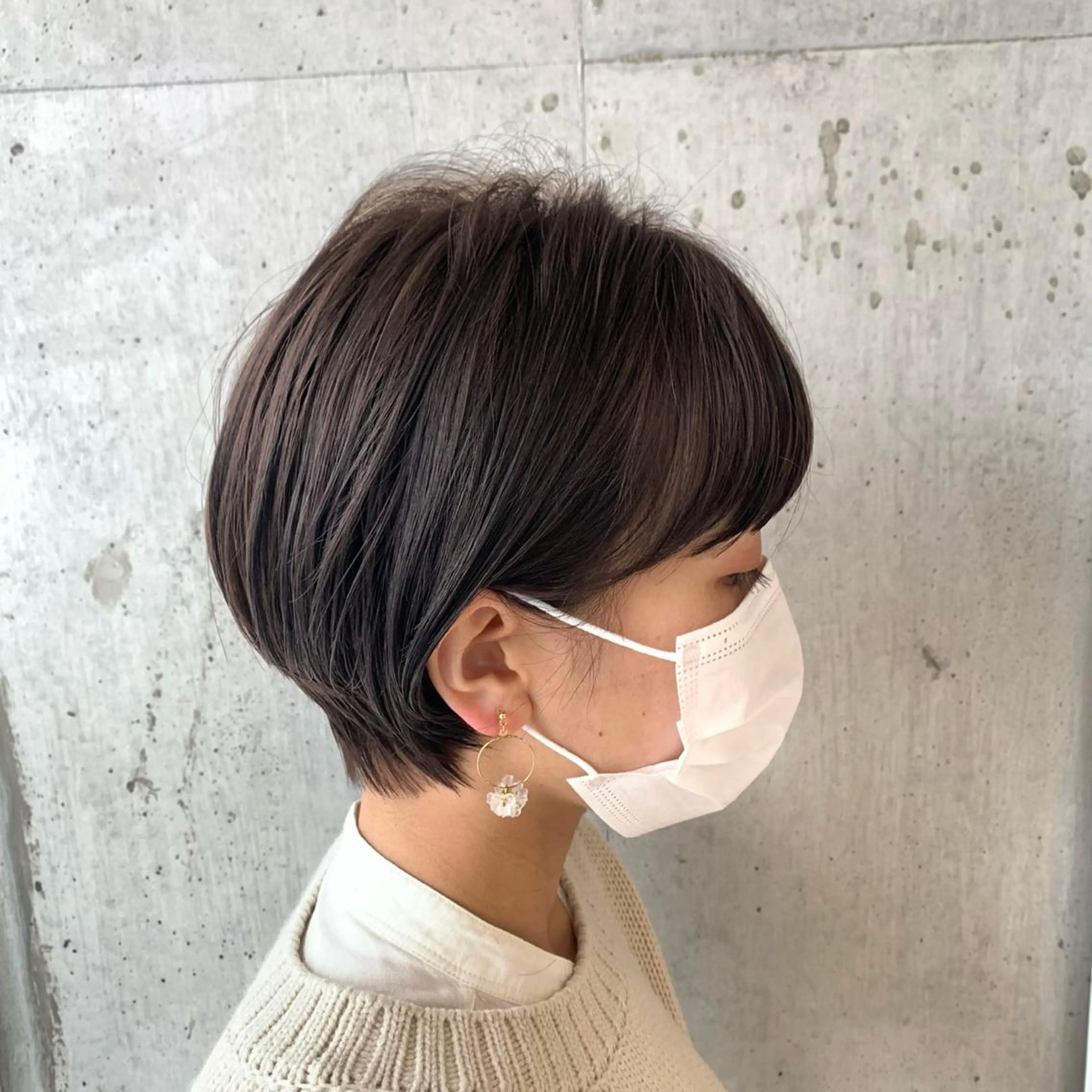 ショート カラー ショートボブ アッシュ ベージュカラー ブリーチ ケアブリーチ コバヤシ リョウのヘアスタイル