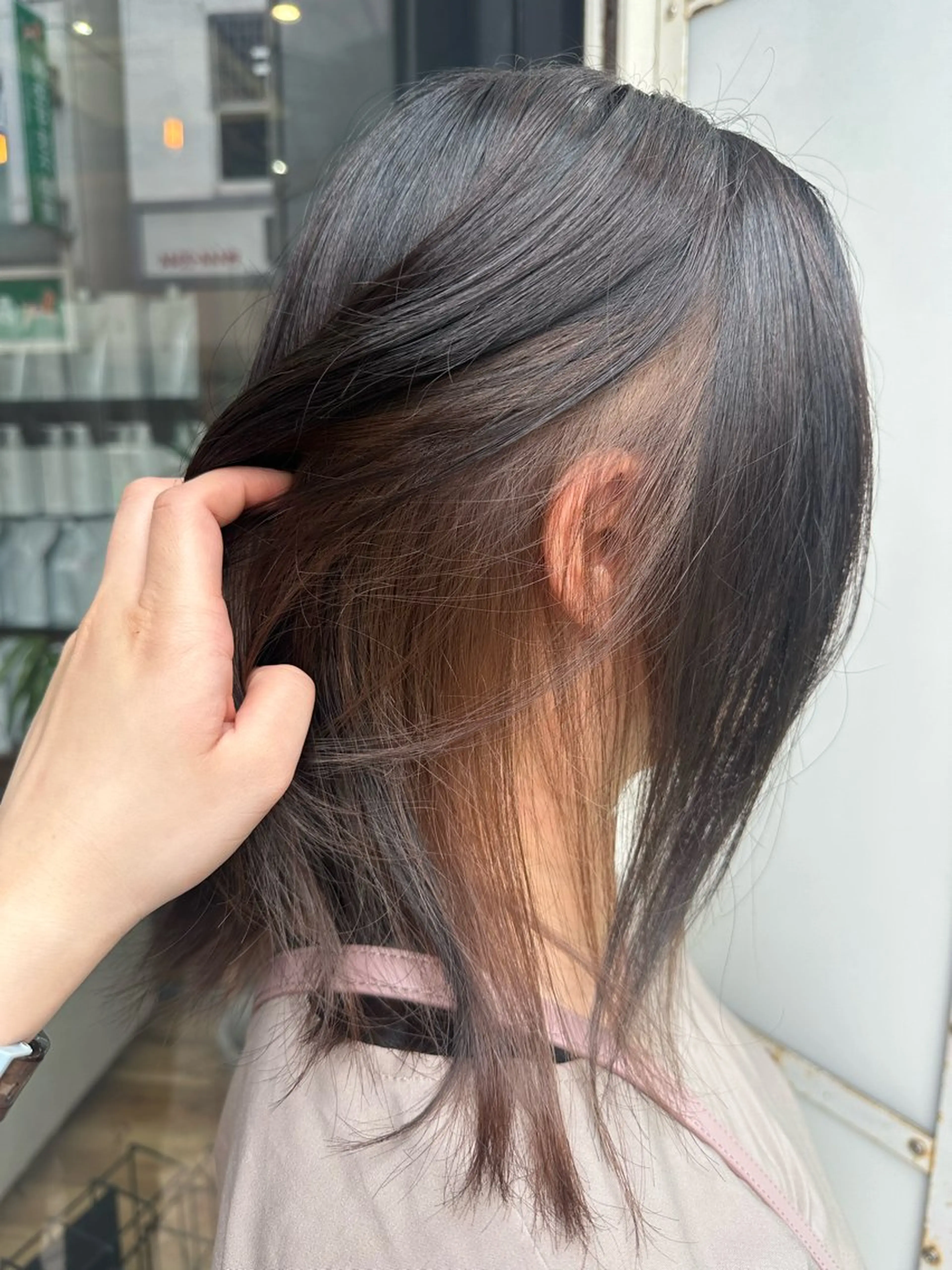 ミディアム カラー ベージュカラー インナーカラー ミルクティーベージュ ヘアカラー いまじゅく あおいのヘアスタイル