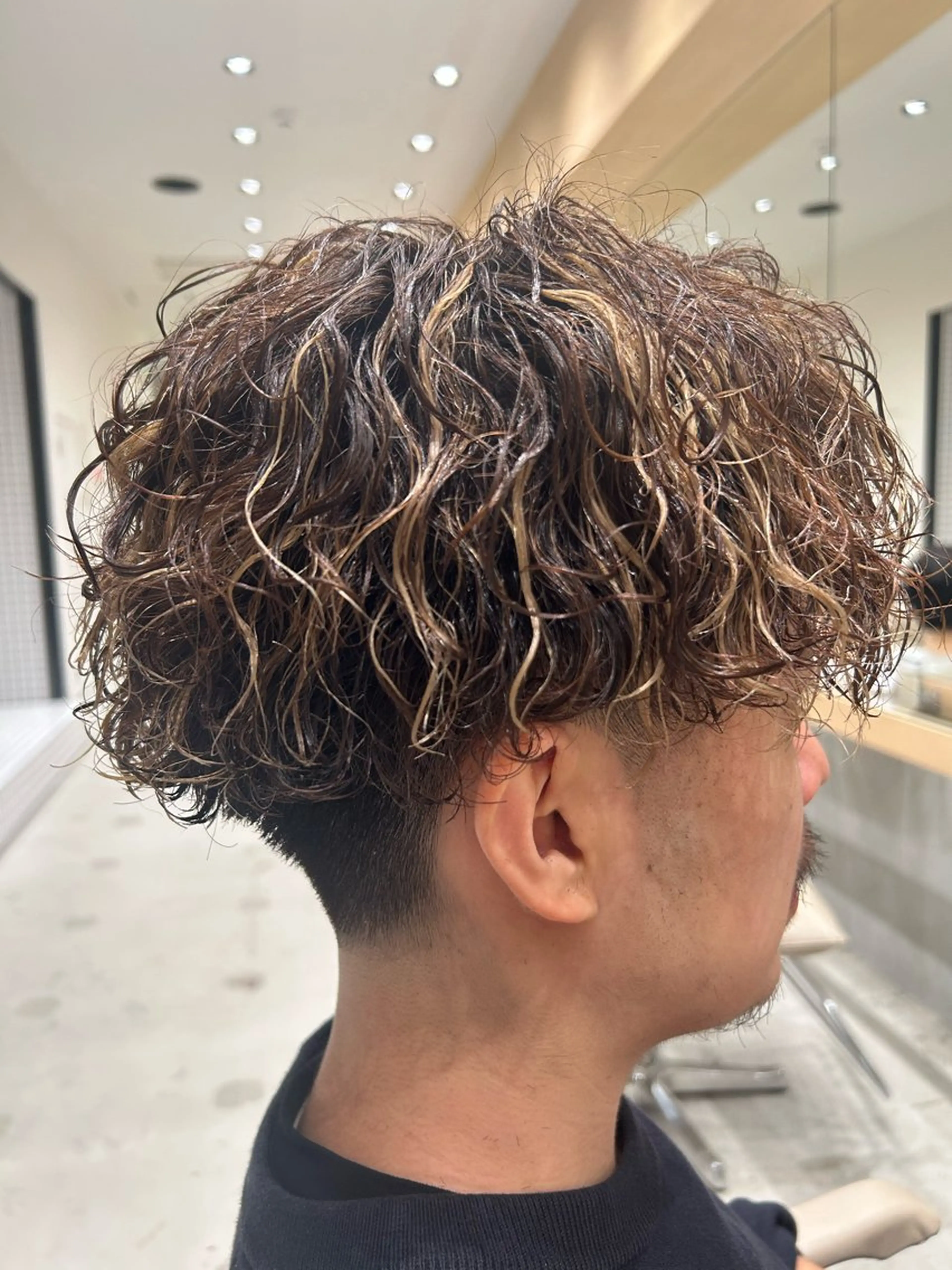 パーマ メンズ フェードカット メンズパーマ 🐲ツイスパ🐲 フェード/龍のヘアスタイル