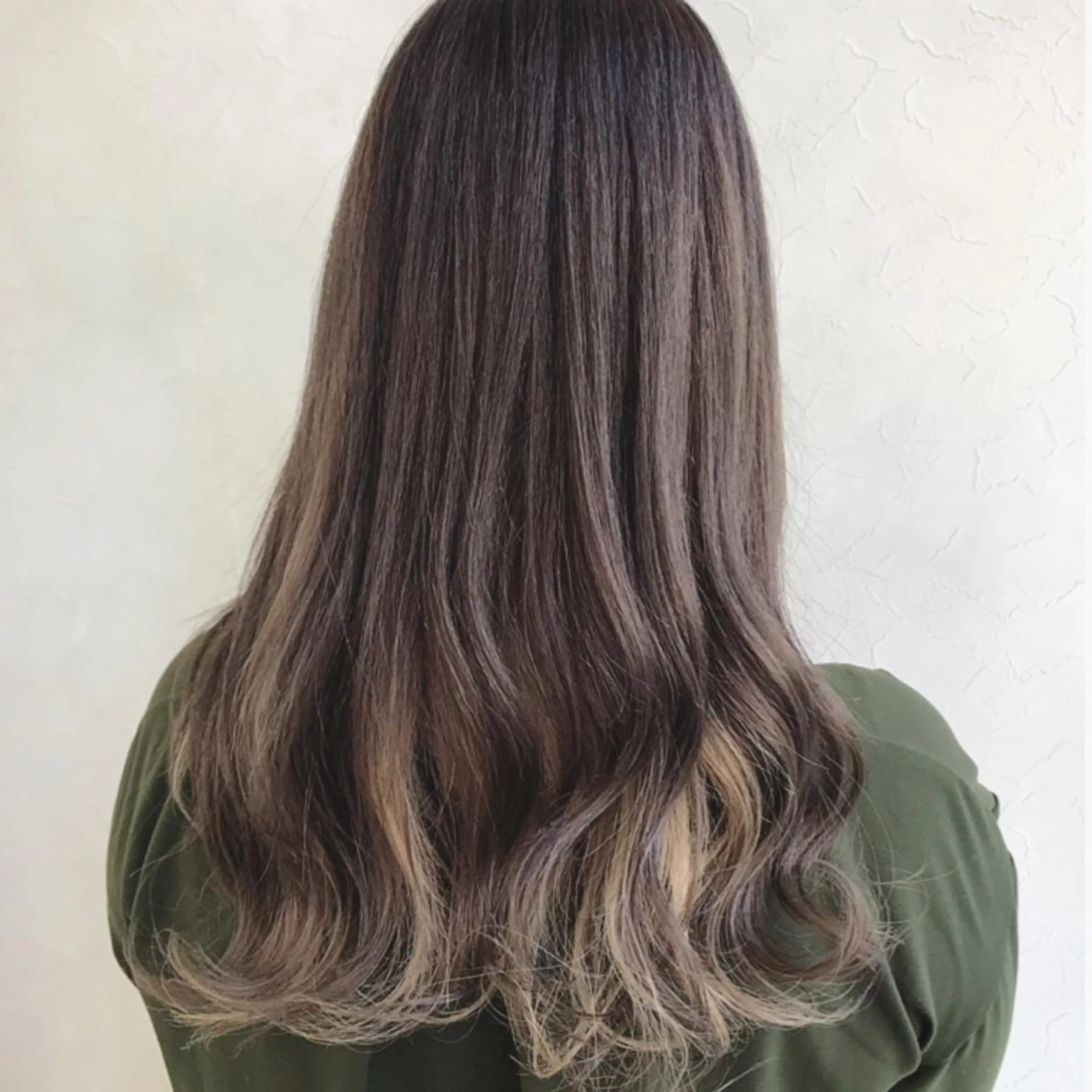 セミロング カラー グレージュ インナーカラー メンズ指名多数!! SiLO 田島のヘアスタイル