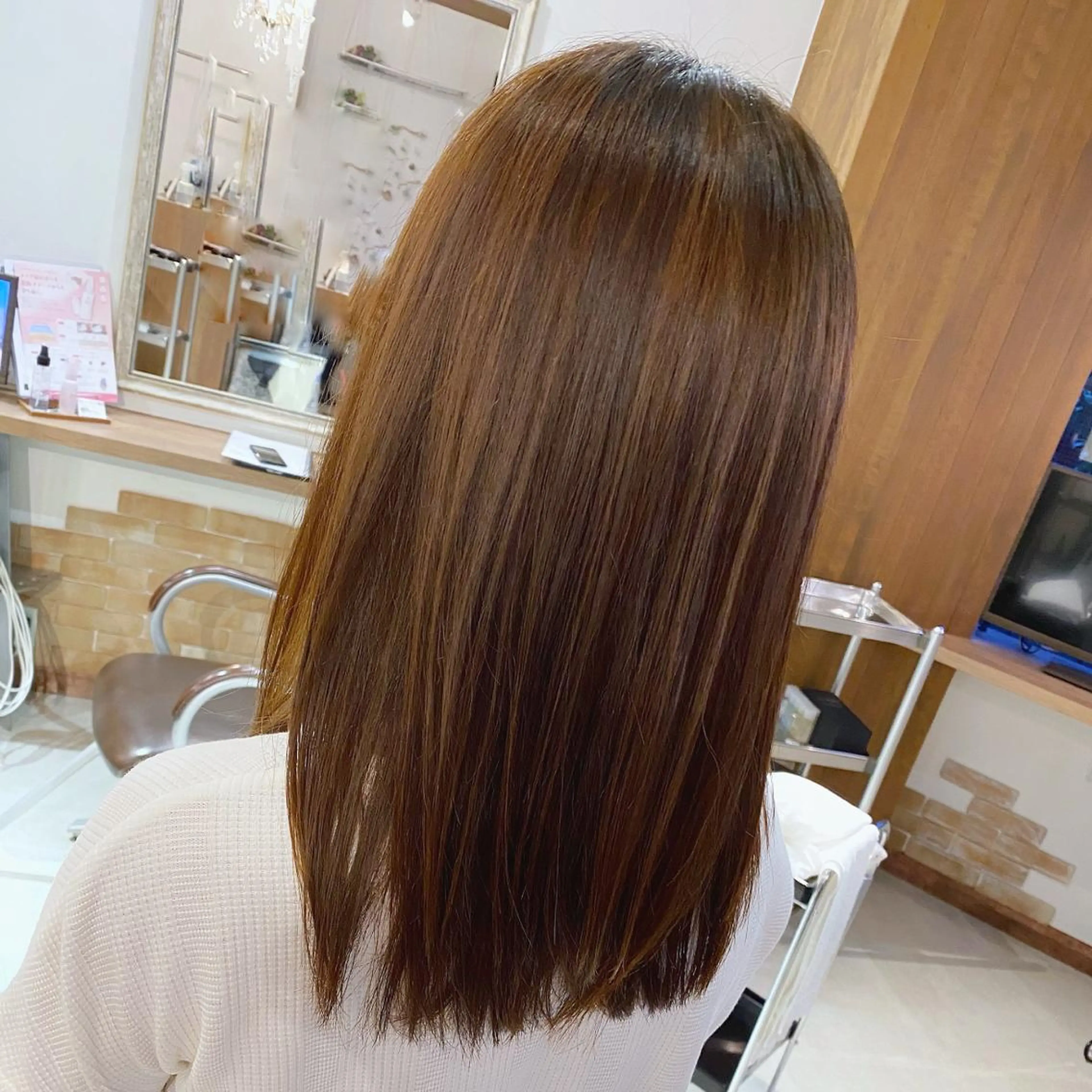 セミロング 髪質改善 レイヤーカット ローレイヤー 髪質改善特化 安東駿介のヘアスタイル