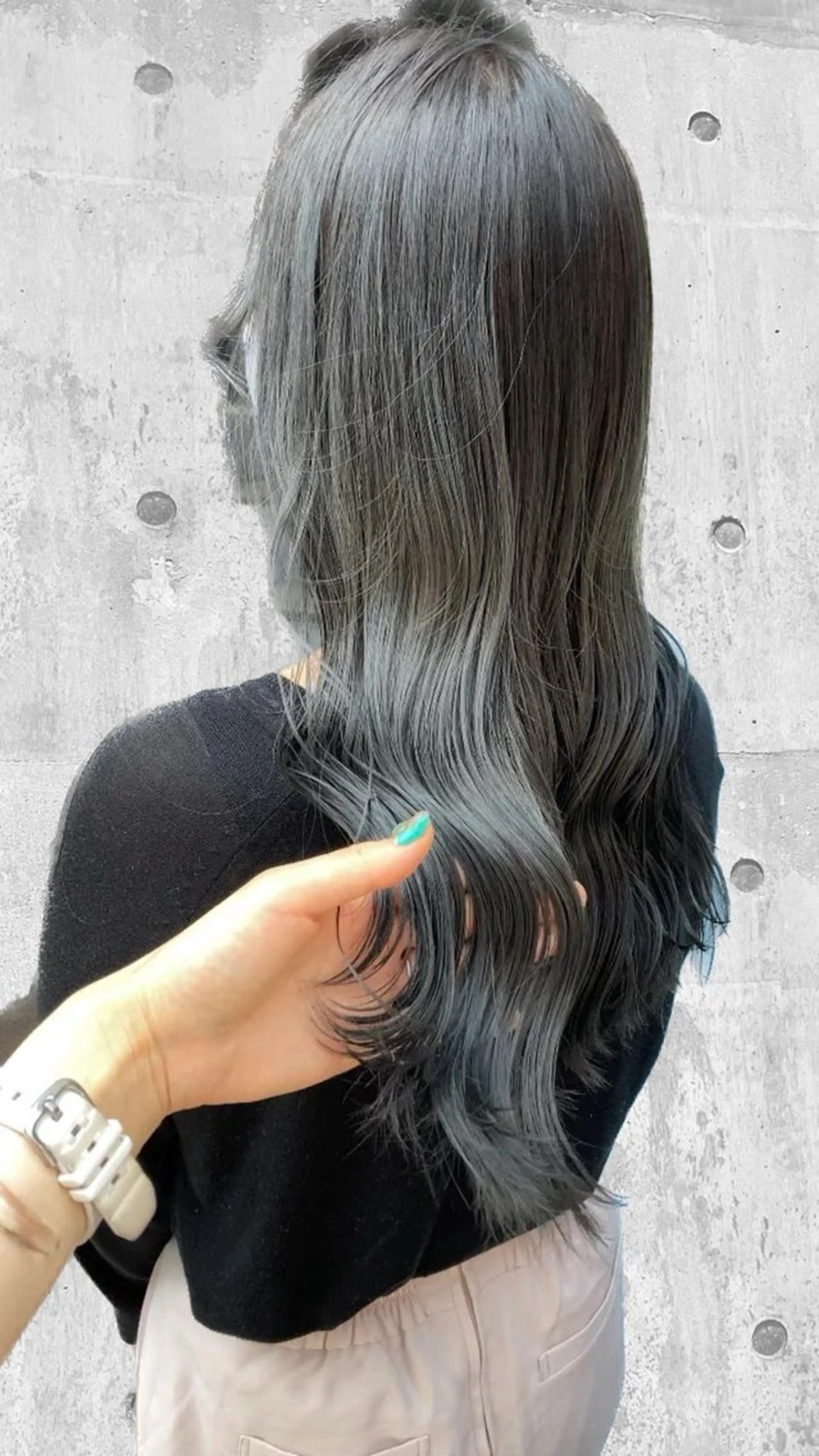 ミディアム カラー ブルーカラー ブルーグレー ブルーグレージュ グレージュ Miku🪄💫 フェイスレイヤーのヘアスタイル