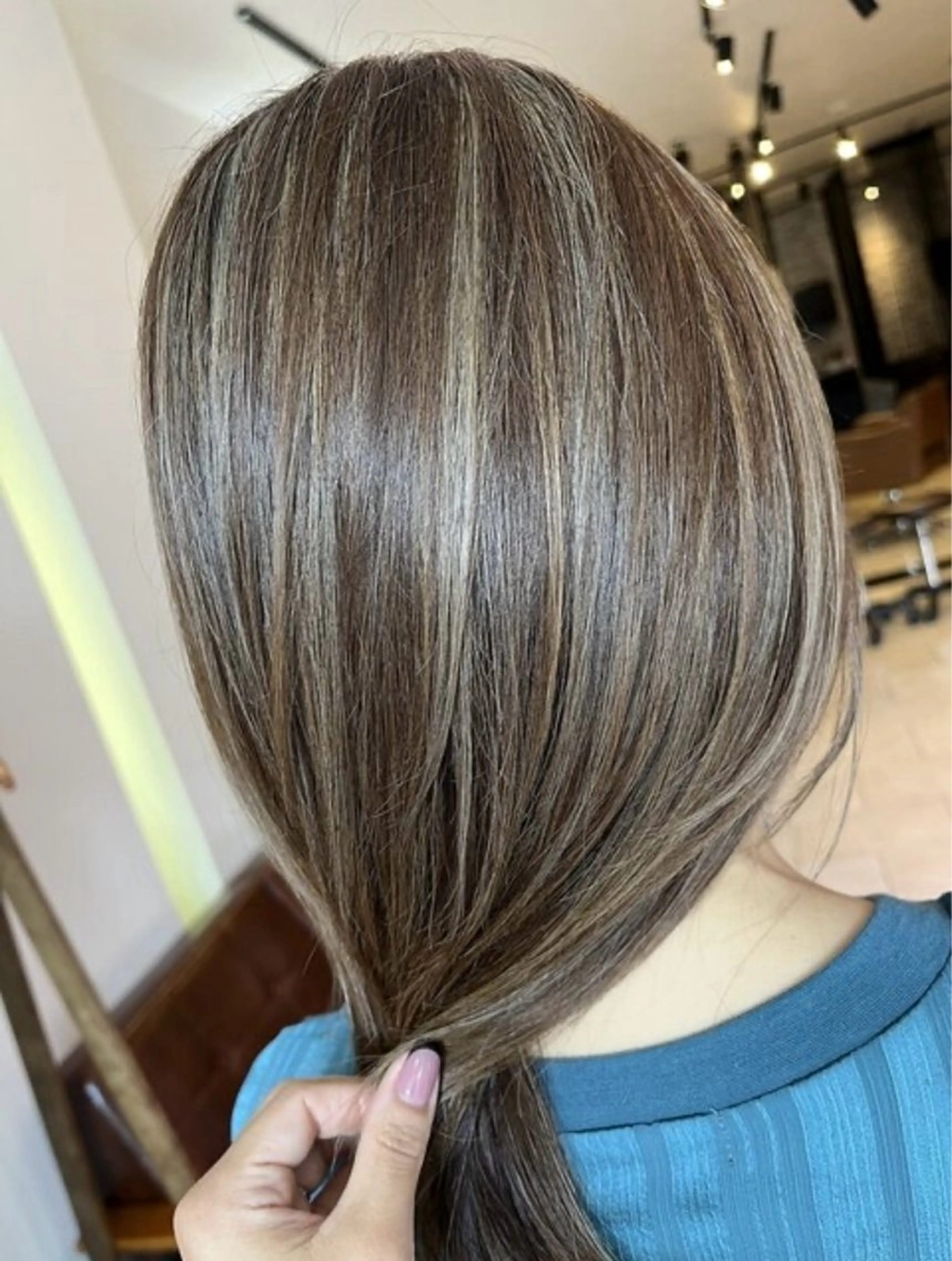 ロング Cuthie 泉川のヘアスタイル