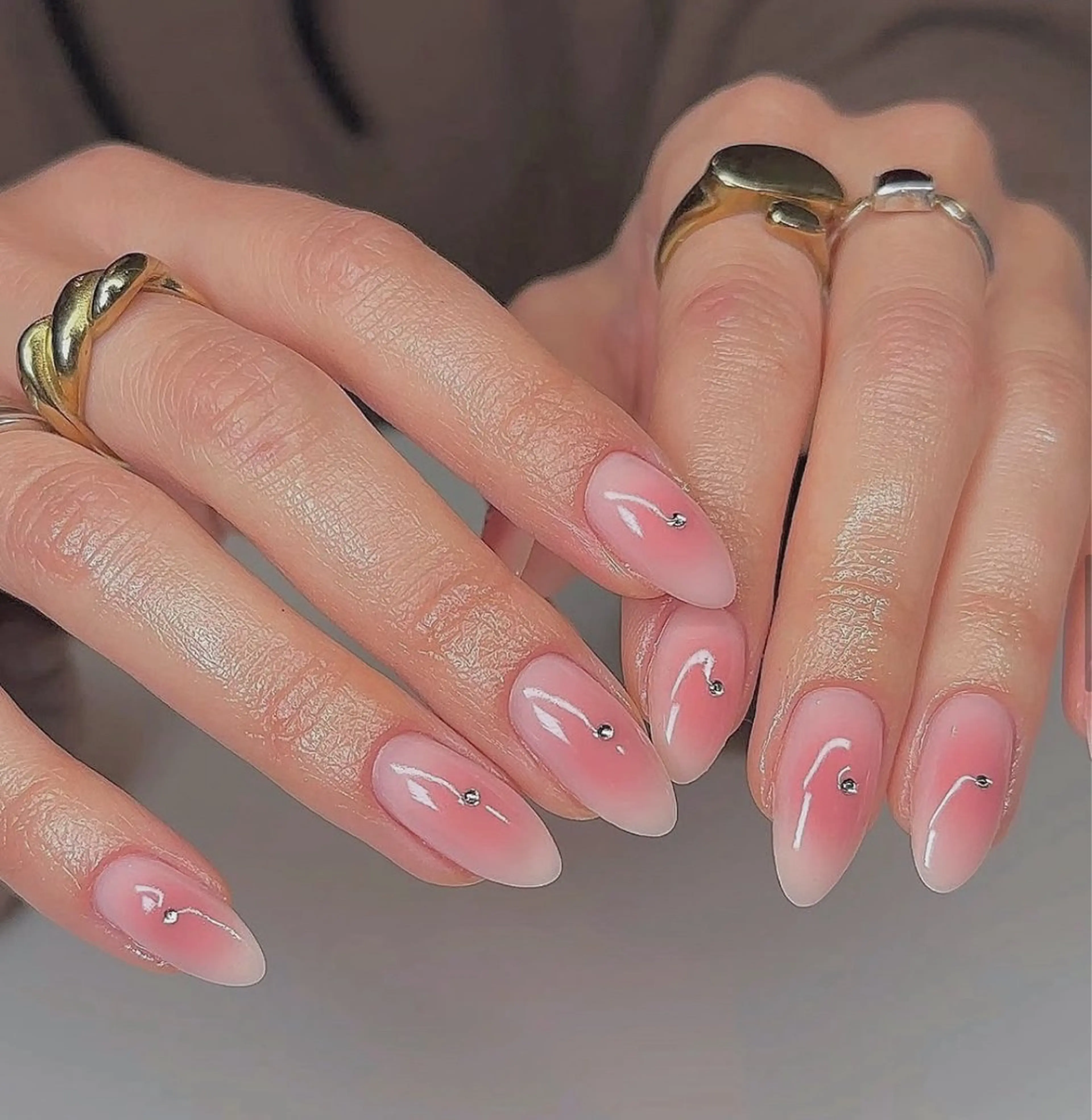 ネイル ハンドネイル Maggie チョウチョウのネイルデザイン